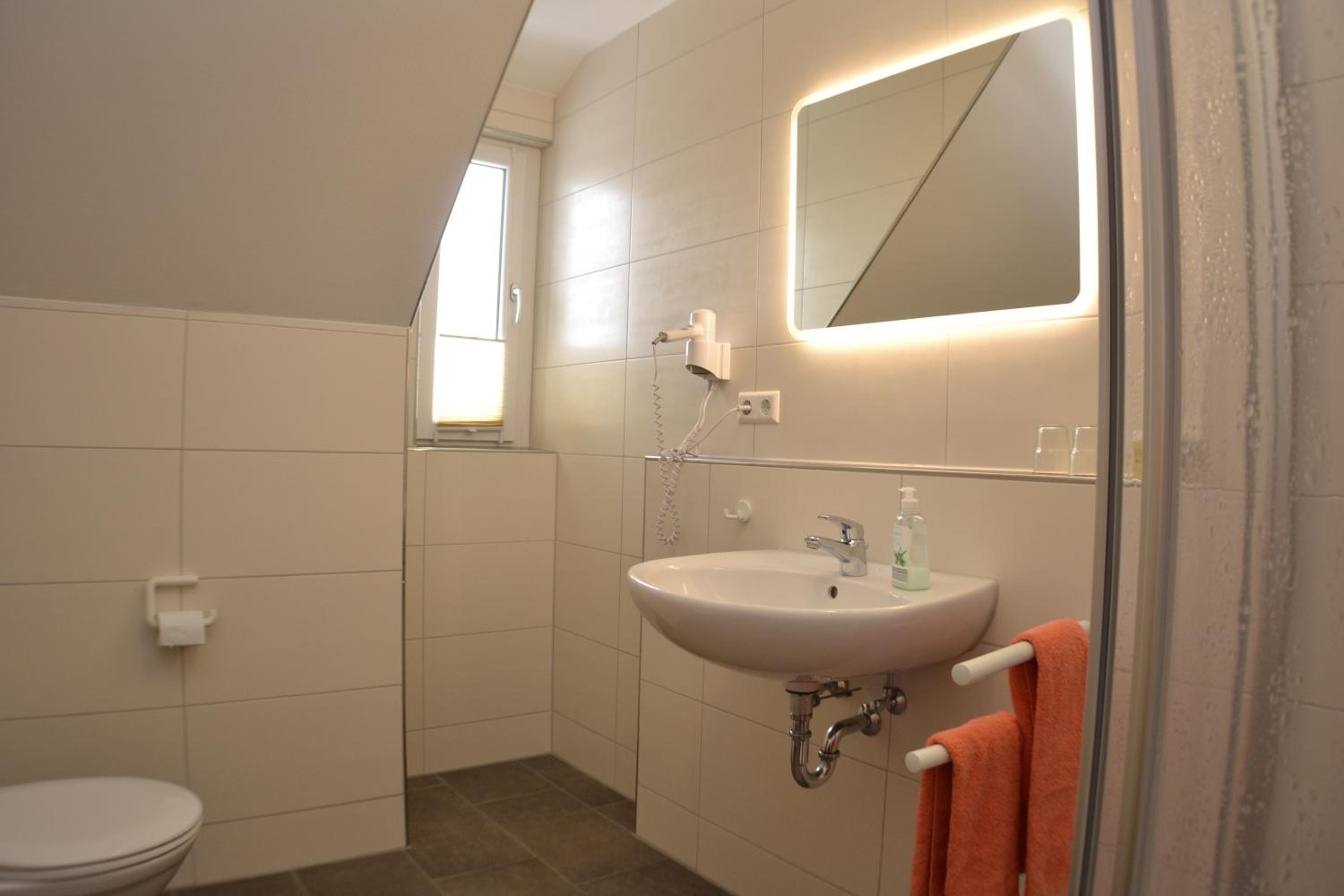 Standard Double Room - Photo 2