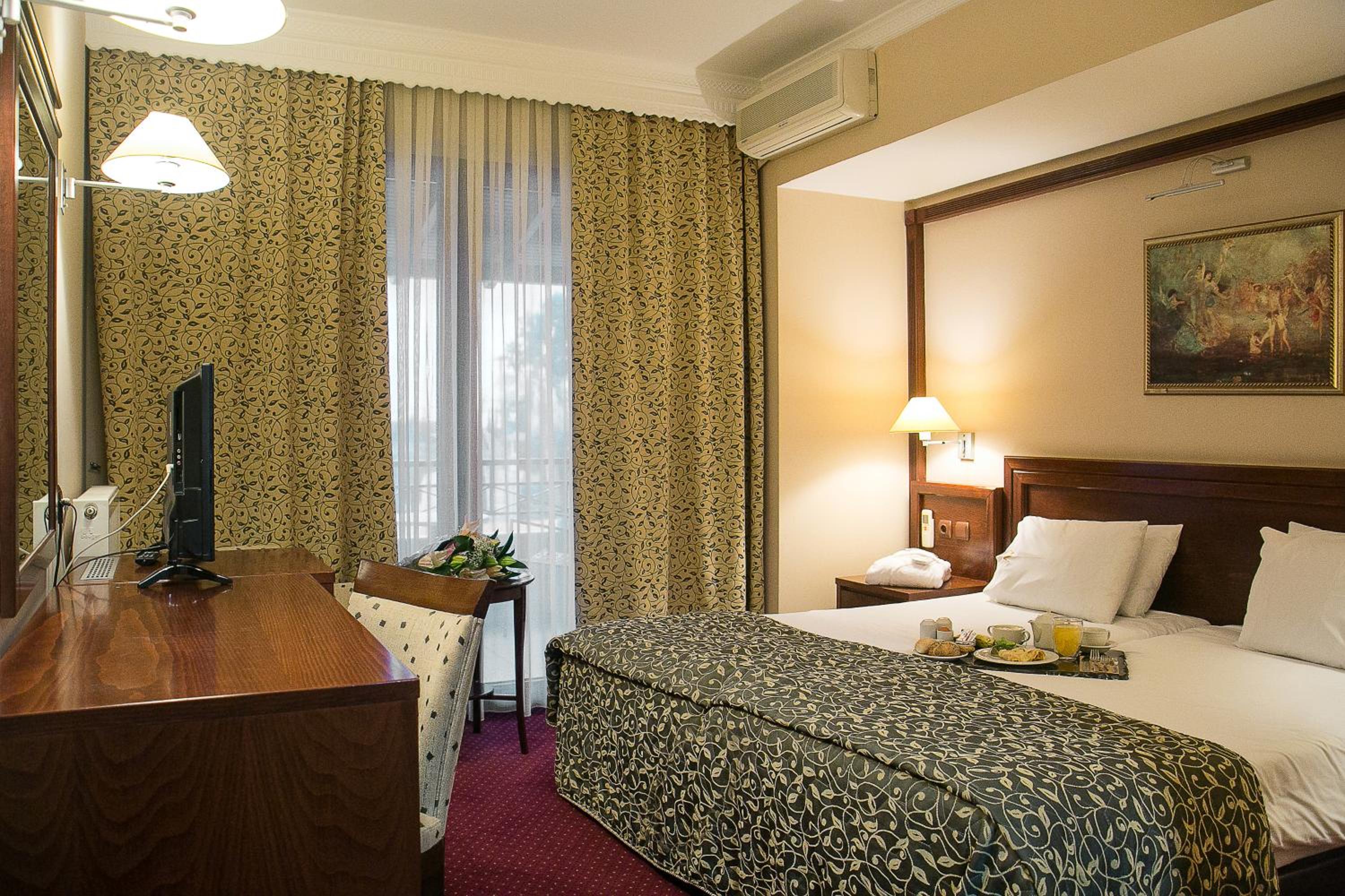 Standard Double Room with Balcony - Photo 1