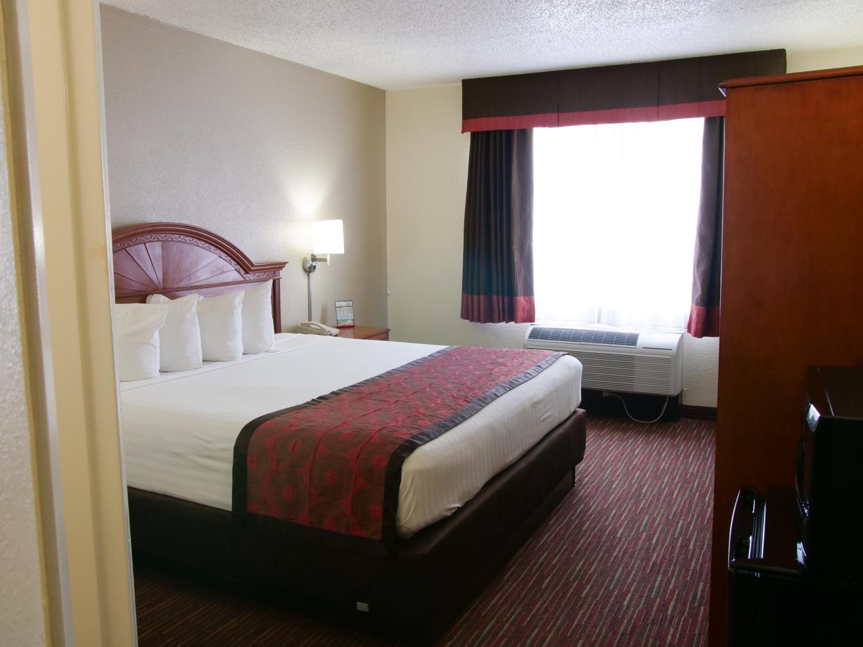 King Room - Mobility Accessible/Non-Smoking - Photo 2