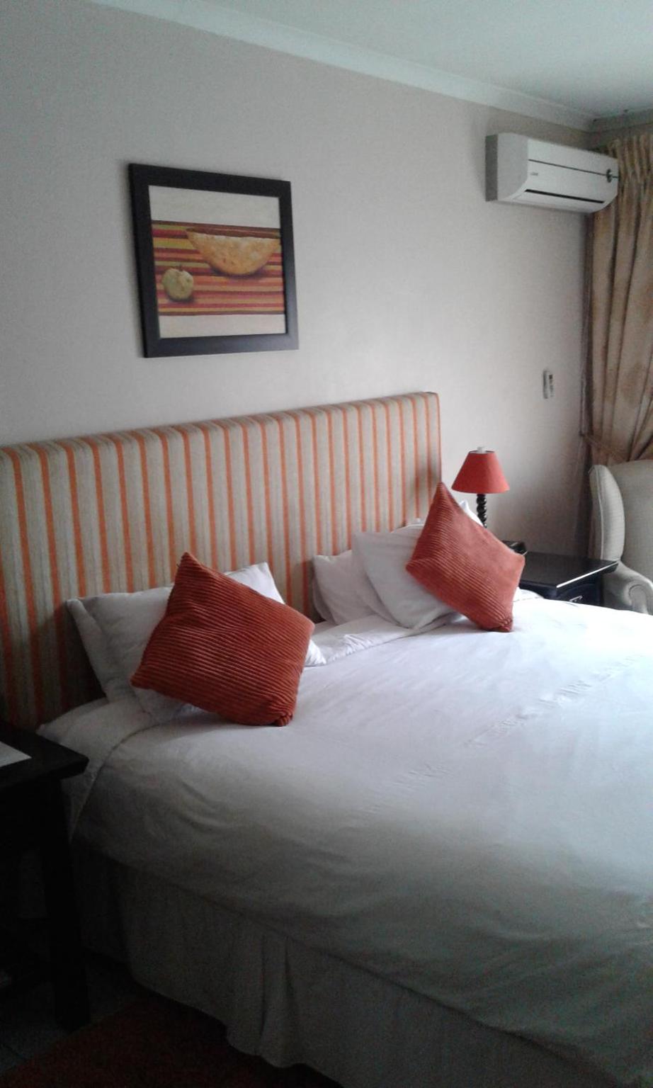 Double or Twin Room photo 3