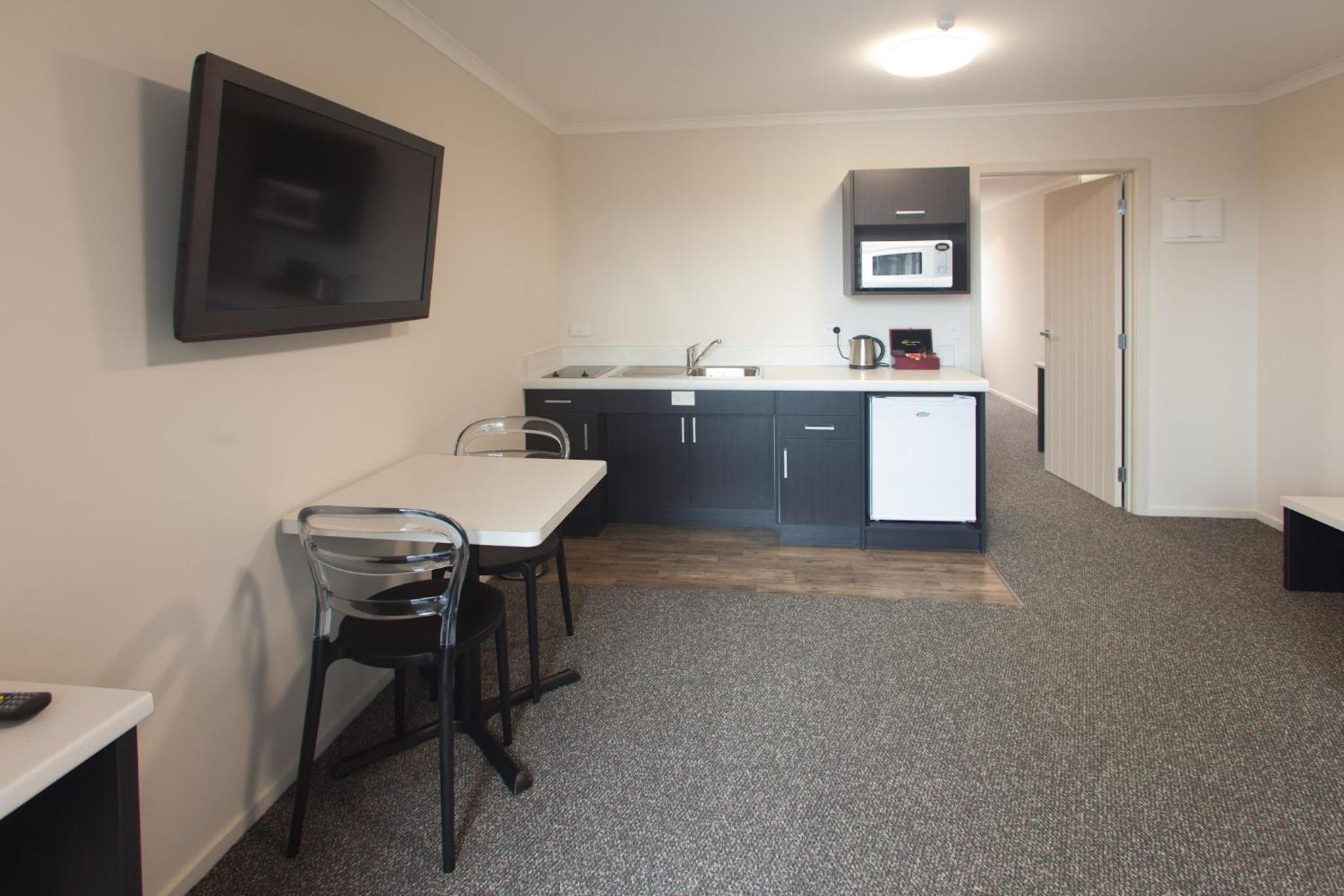 One-Bedroom Suite - Ground Floor - Photo 4
