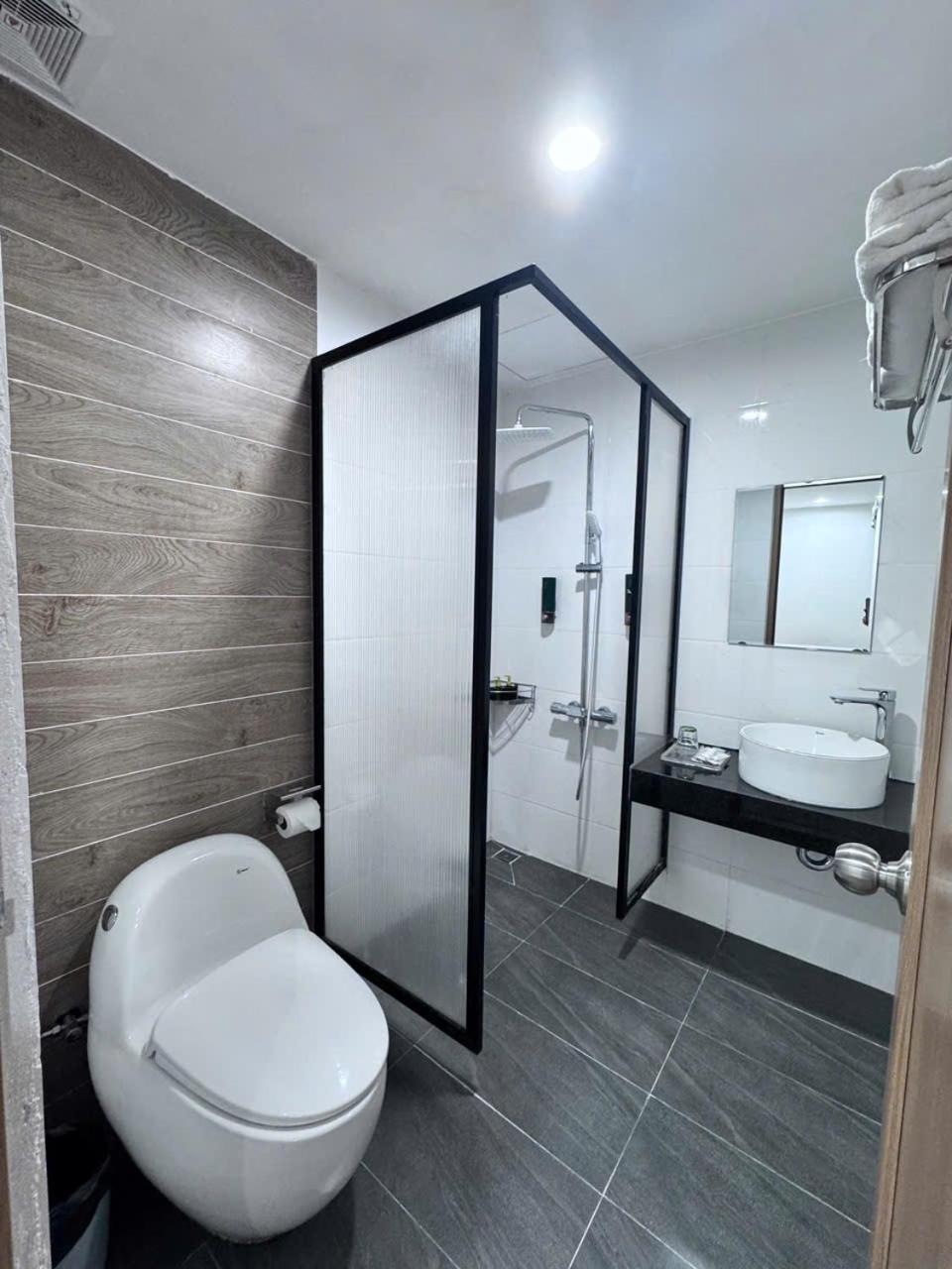 Deluxe Double Room with Shower