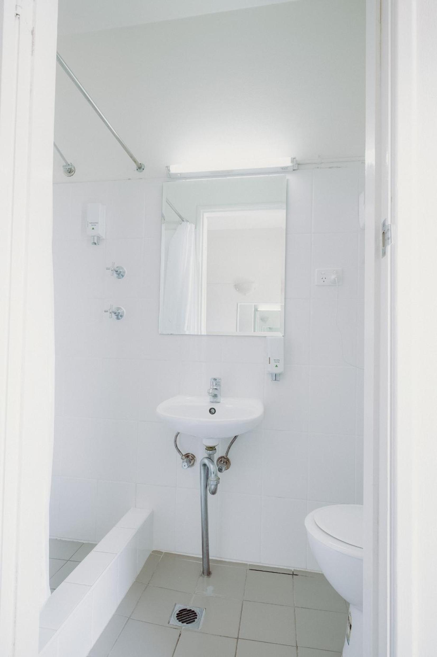 Budget Double Room photo 2