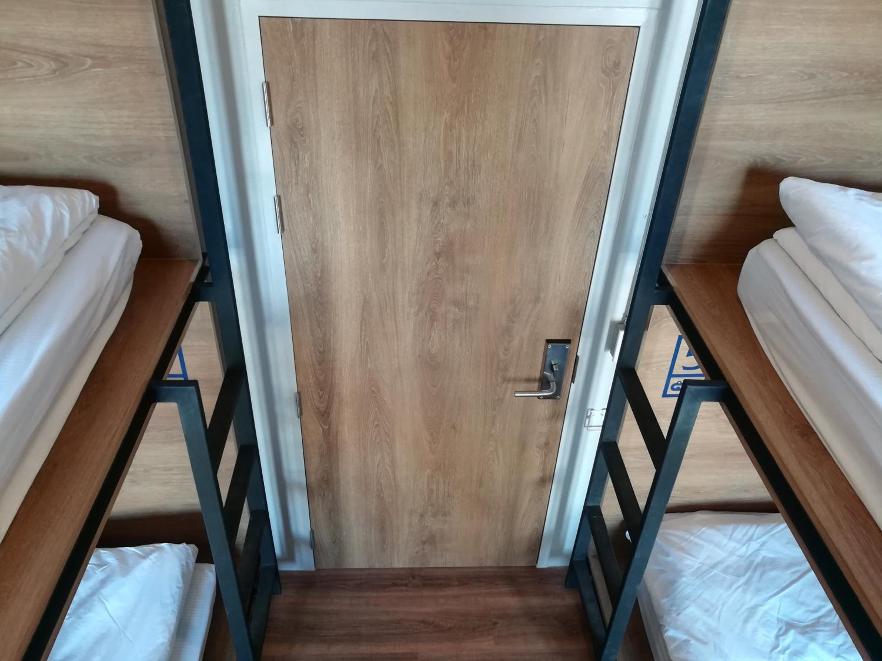 Bed in 4-Bed Mixed Dormitory Room photo 1