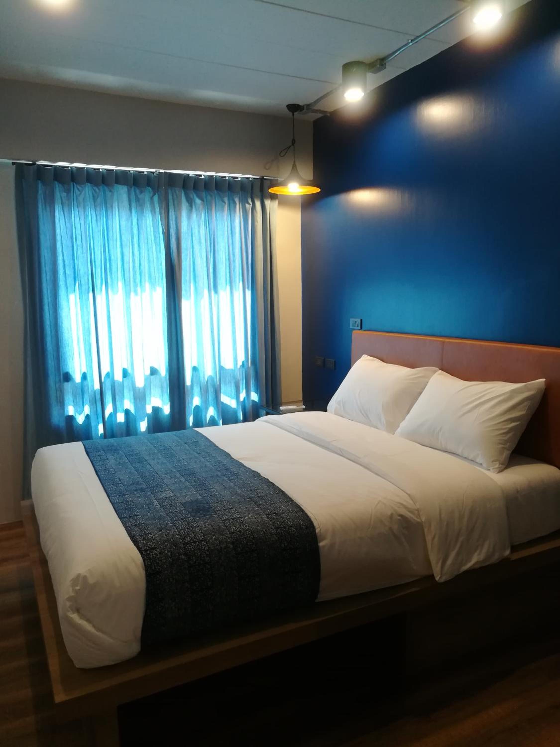 Double Room with Shared Bathroom photo 2