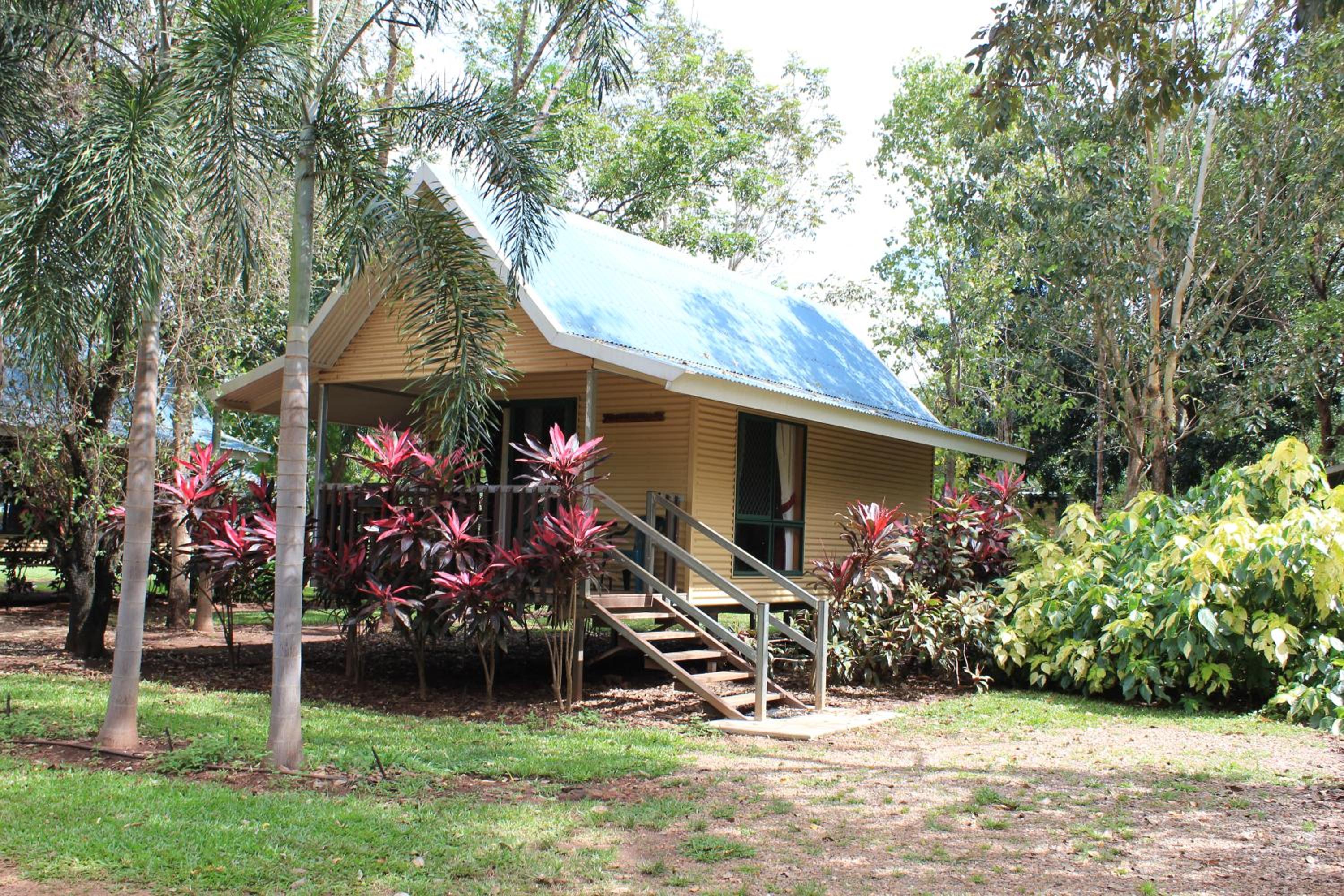 Bungalow with Shared Bathroom photo 2