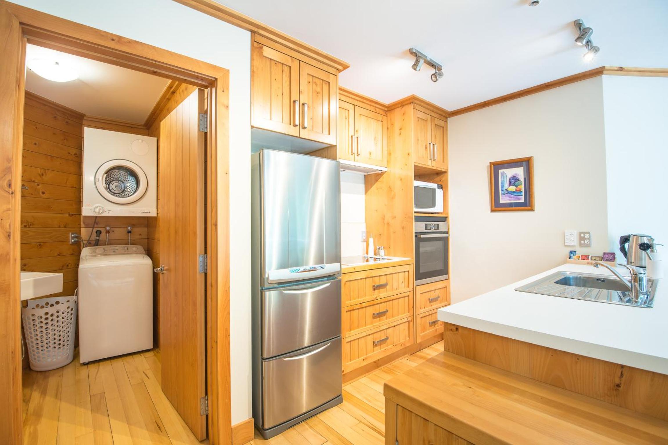 Un-Serviced One-Bedroom Apartment - Photo 6