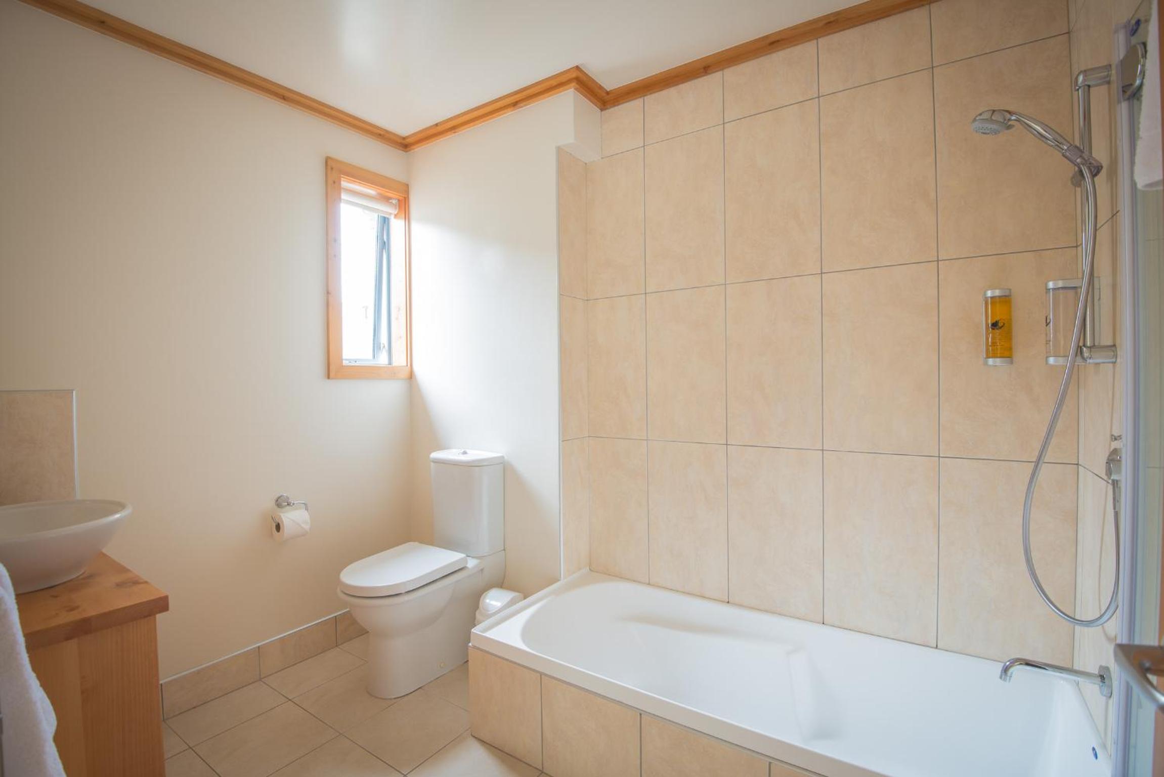 Un-Serviced One-Bedroom Apartment - Photo 11