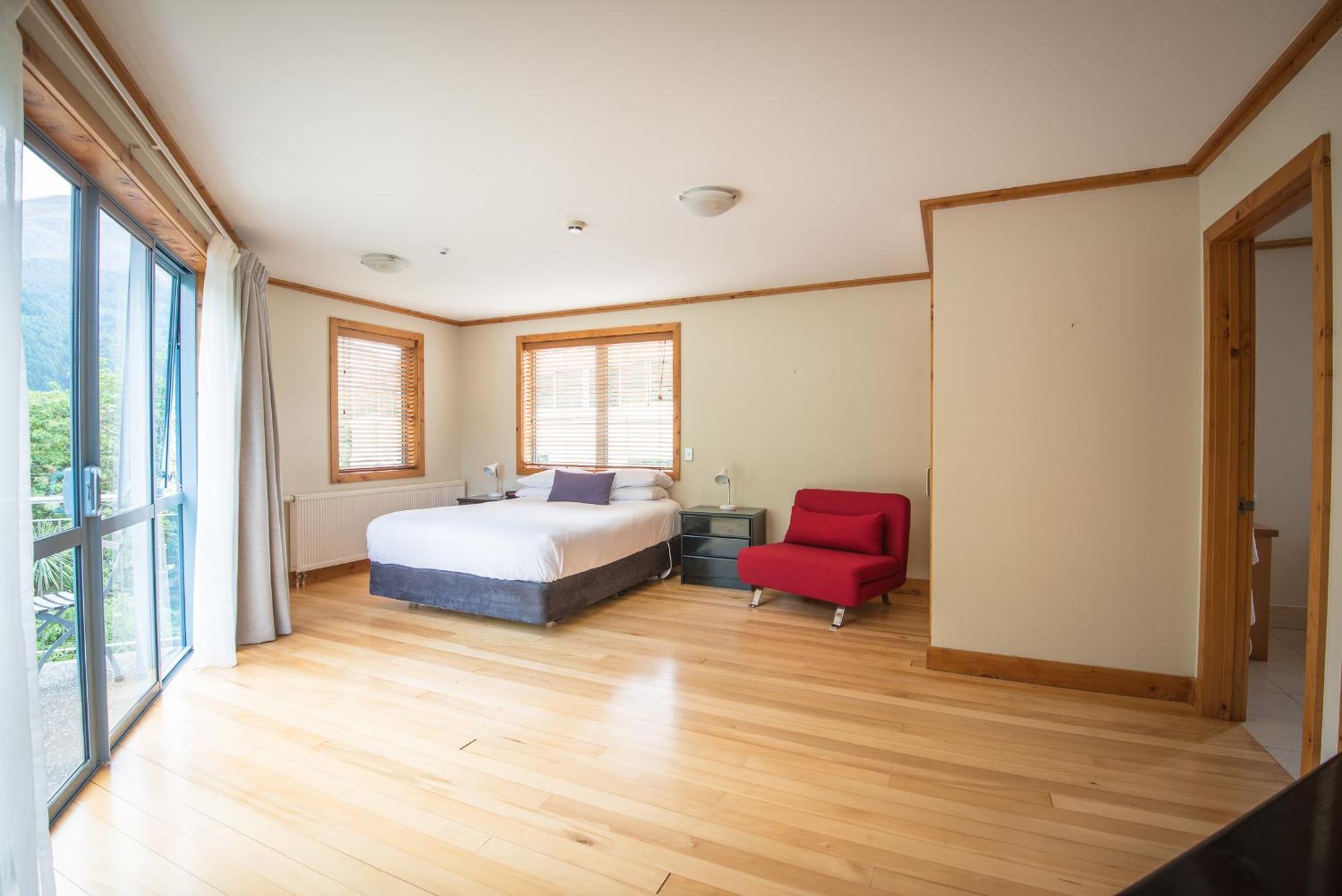 Un-Serviced One-Bedroom Apartment - Photo 10