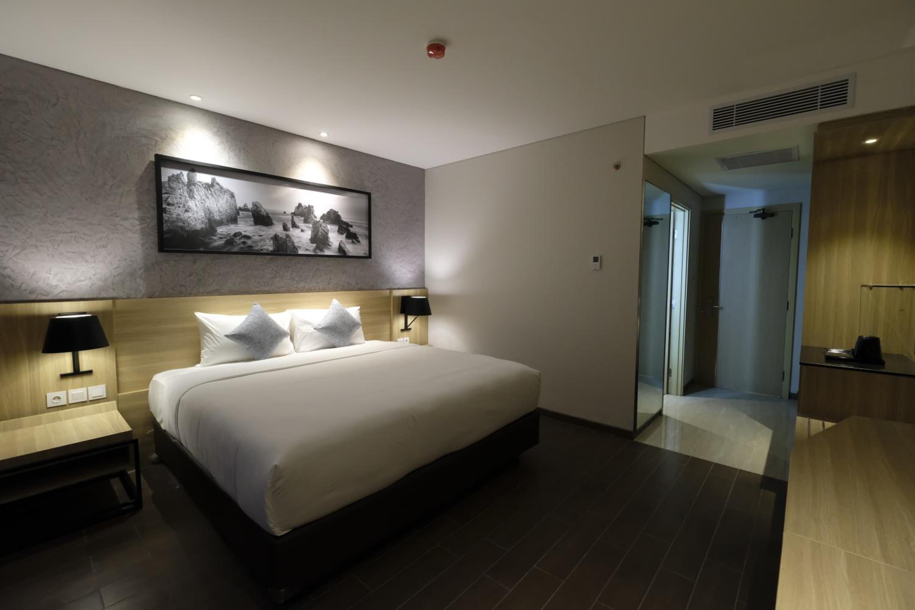 Deluxe Room King photo 2