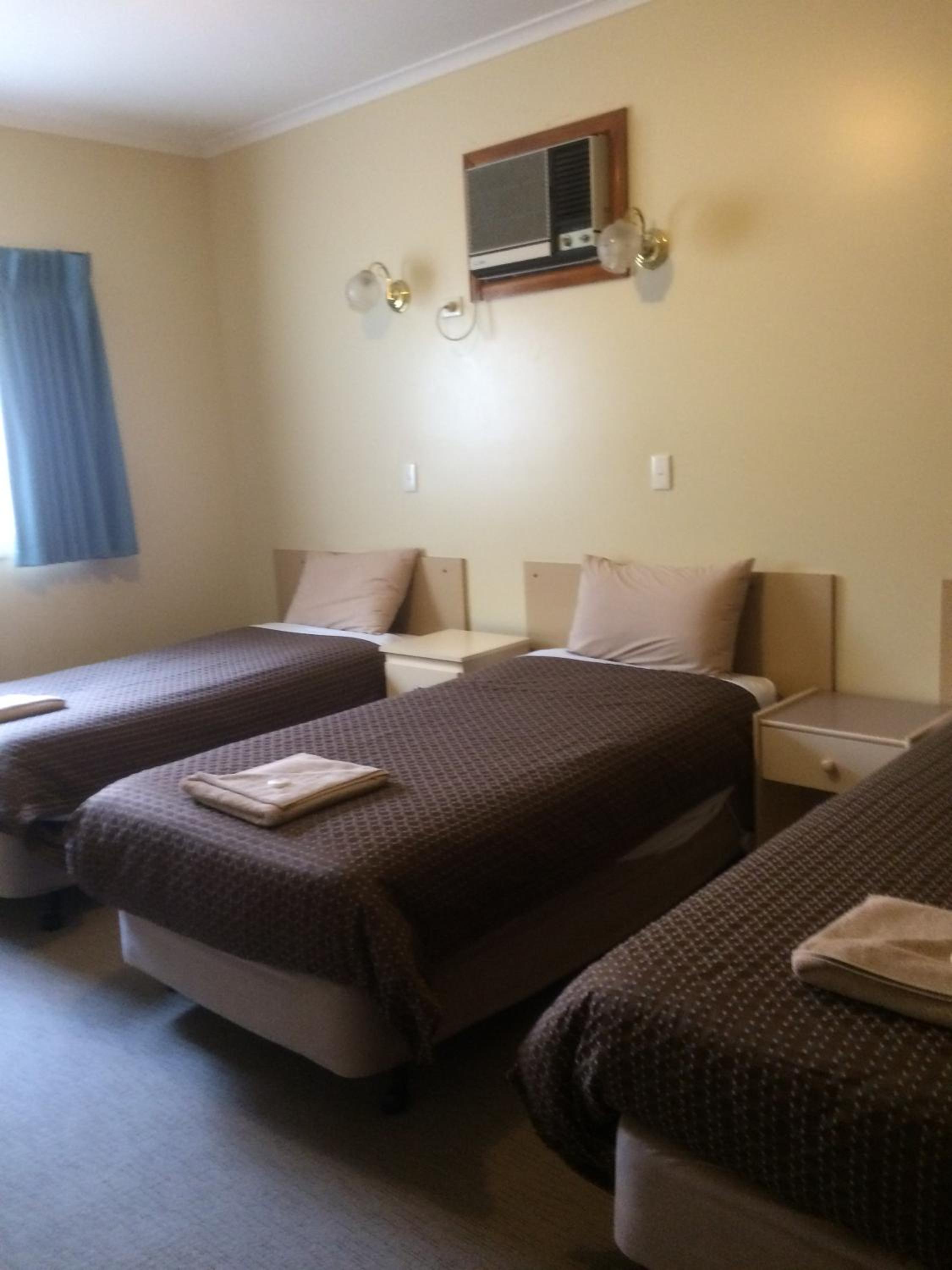 Deluxe Family Suite photo 2