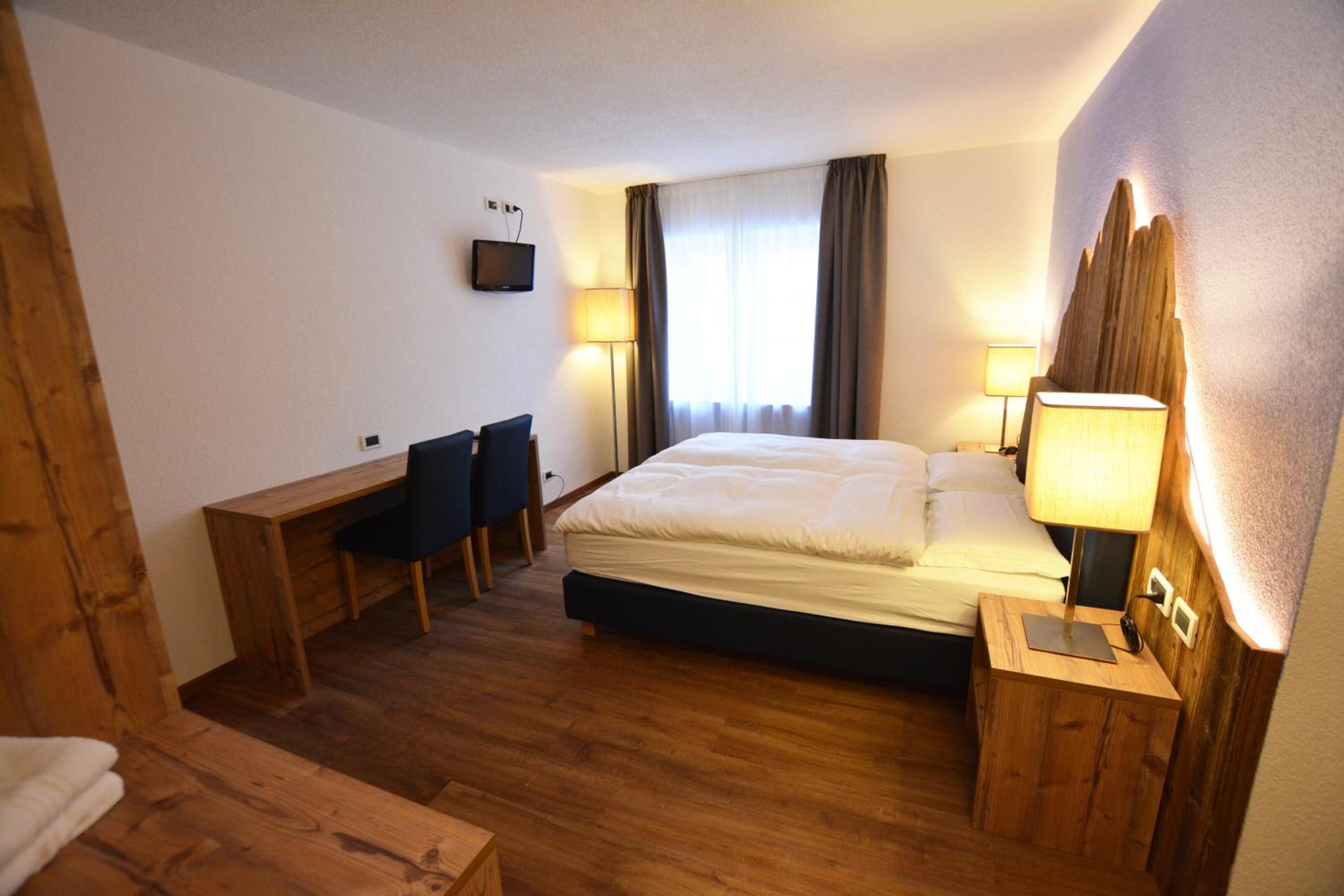 Superior Double or Twin Room photo 2