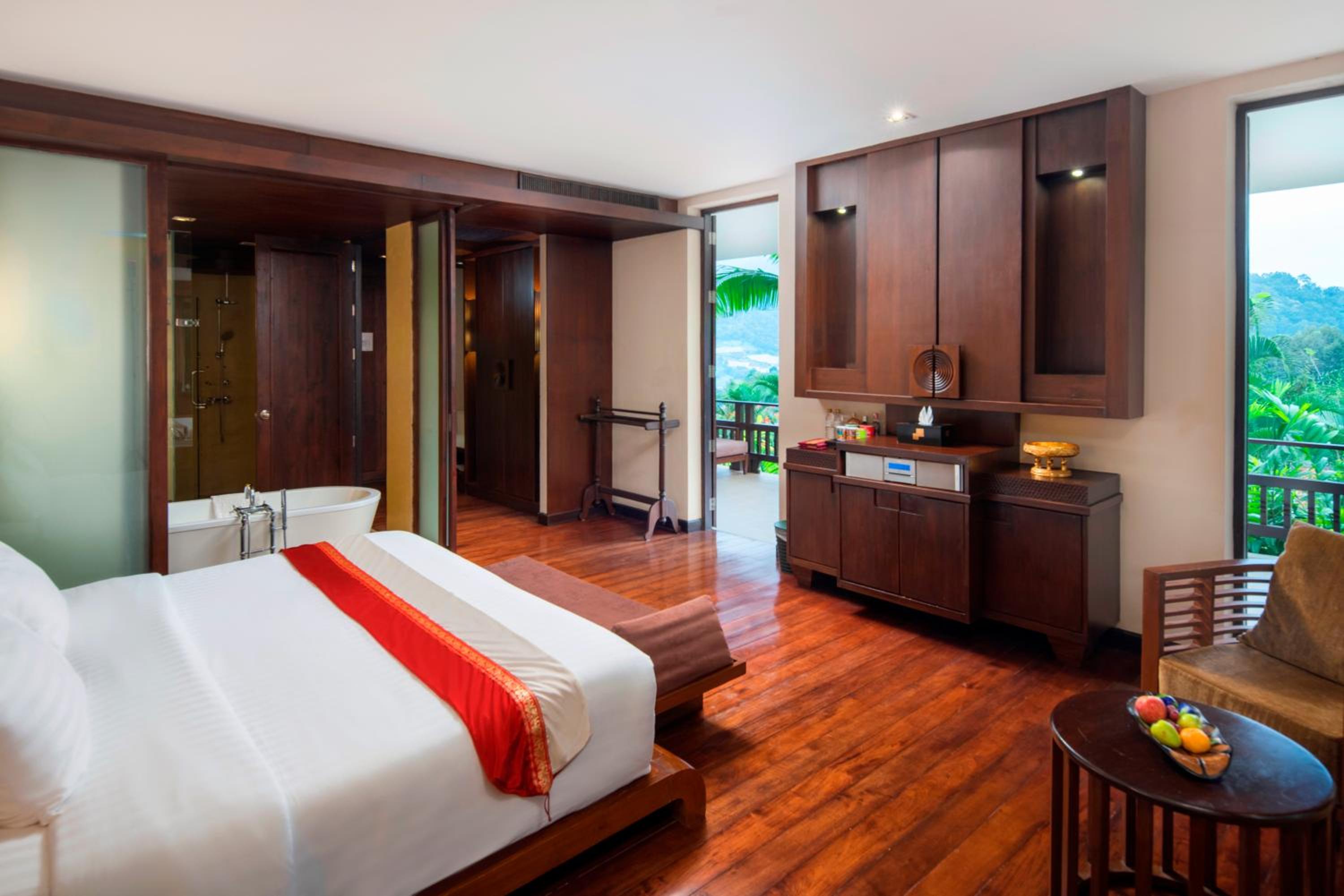 High Mountain Deluxe Double or Twin Room - Photo 1