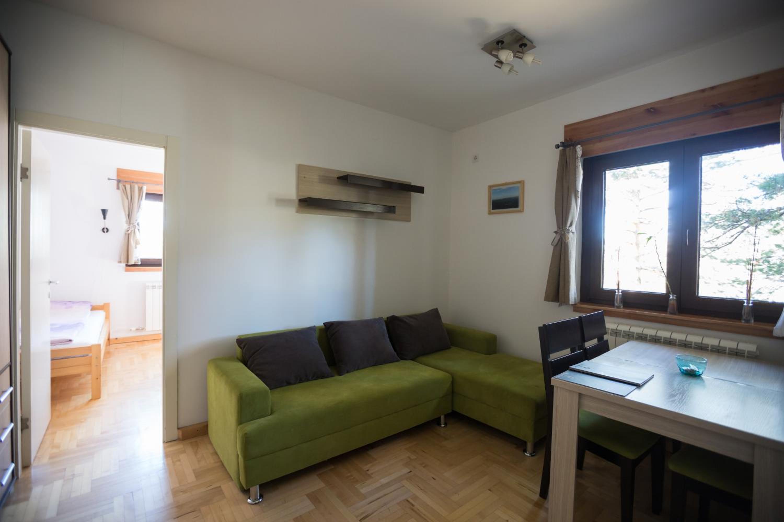 One-Bedroom Apartment (3 Adults)