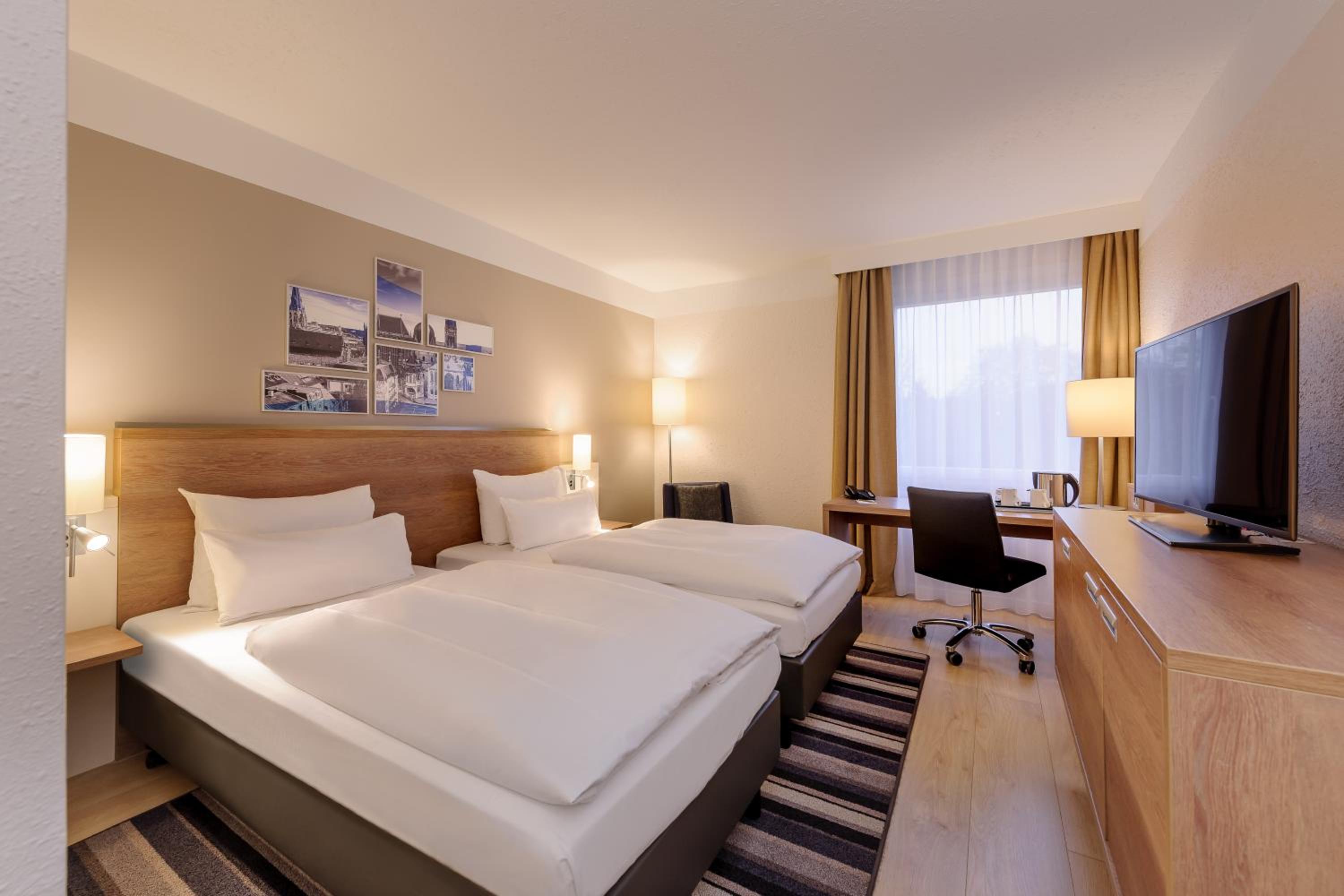 Standard Double Room - Photo 2