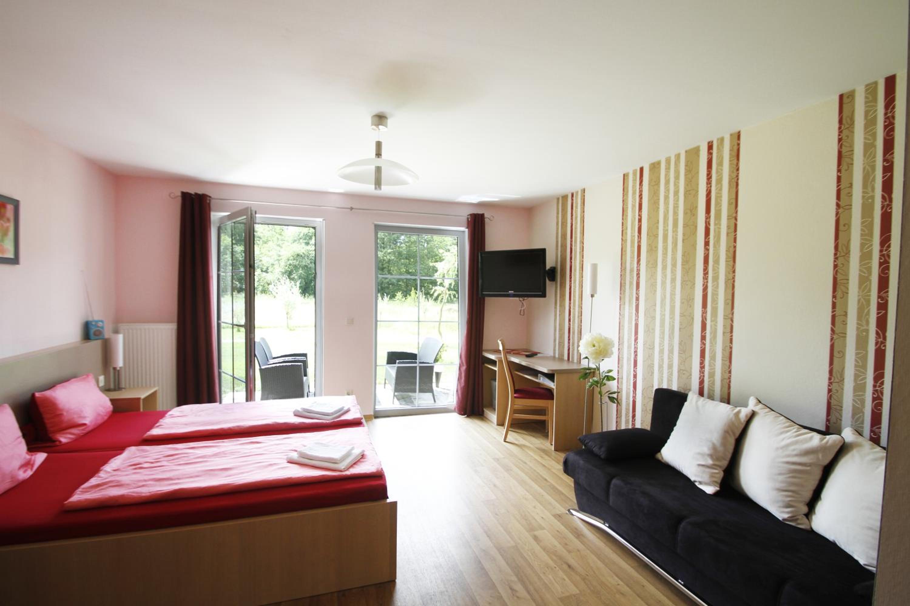 Double Room with Terrace - Ground Floor photo 2