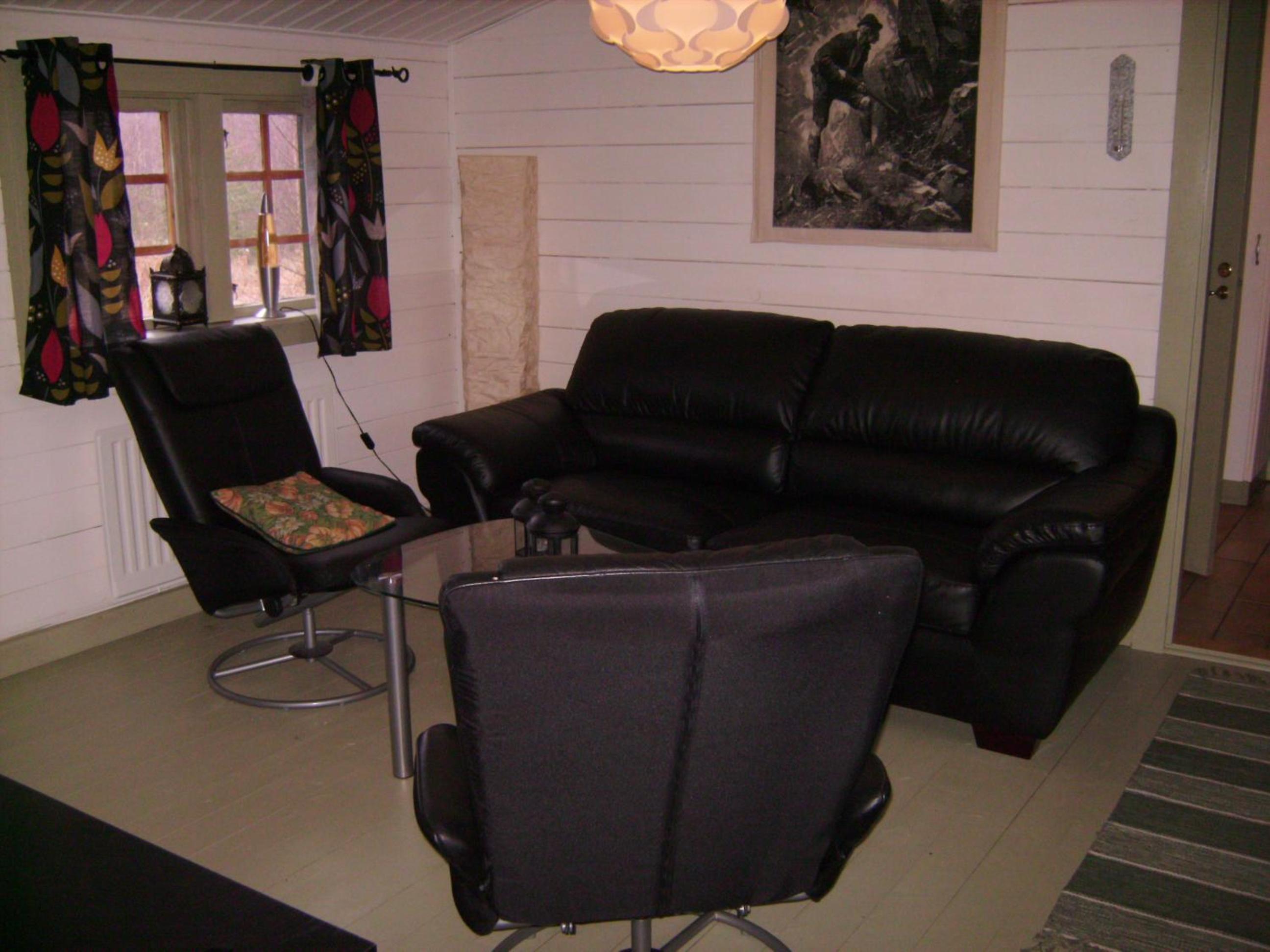 Two-Bedroom Cottage - Photo 14