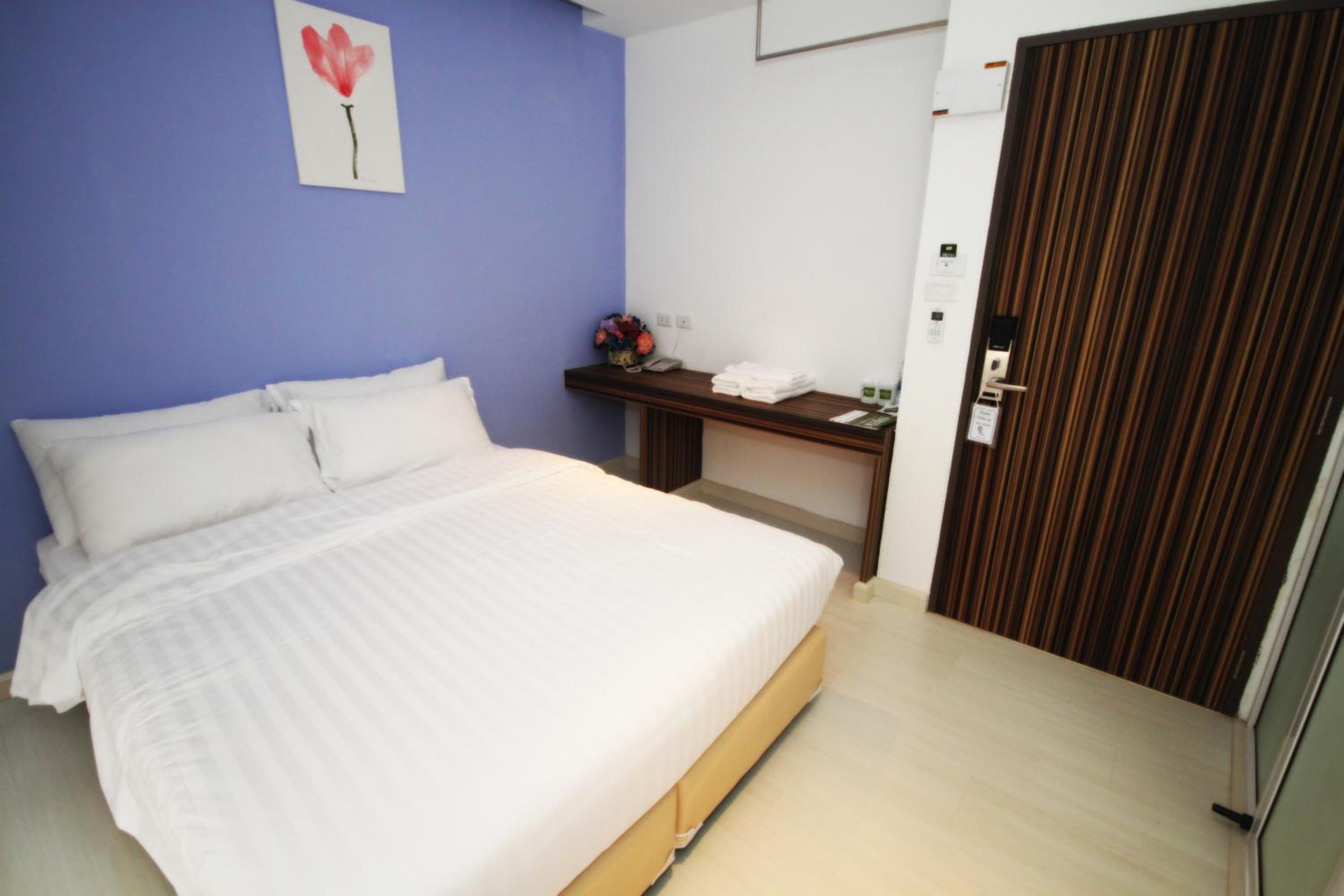 Standard Double Room photo 3