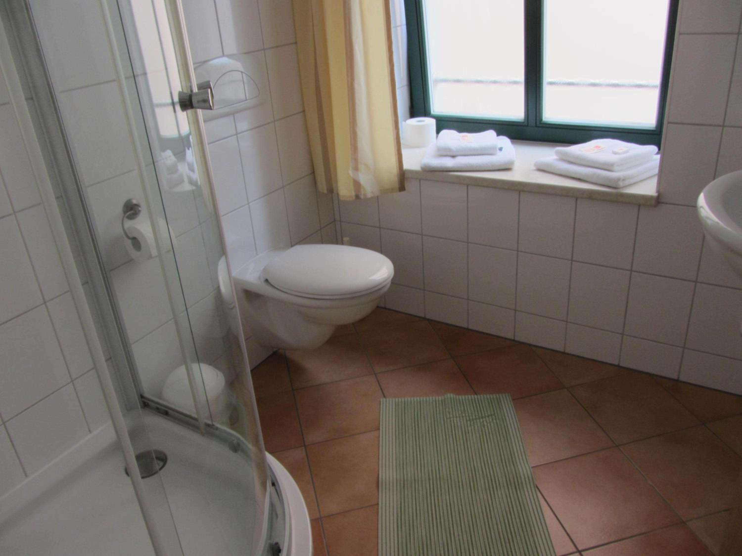 Double or Twin Room - Photo 14