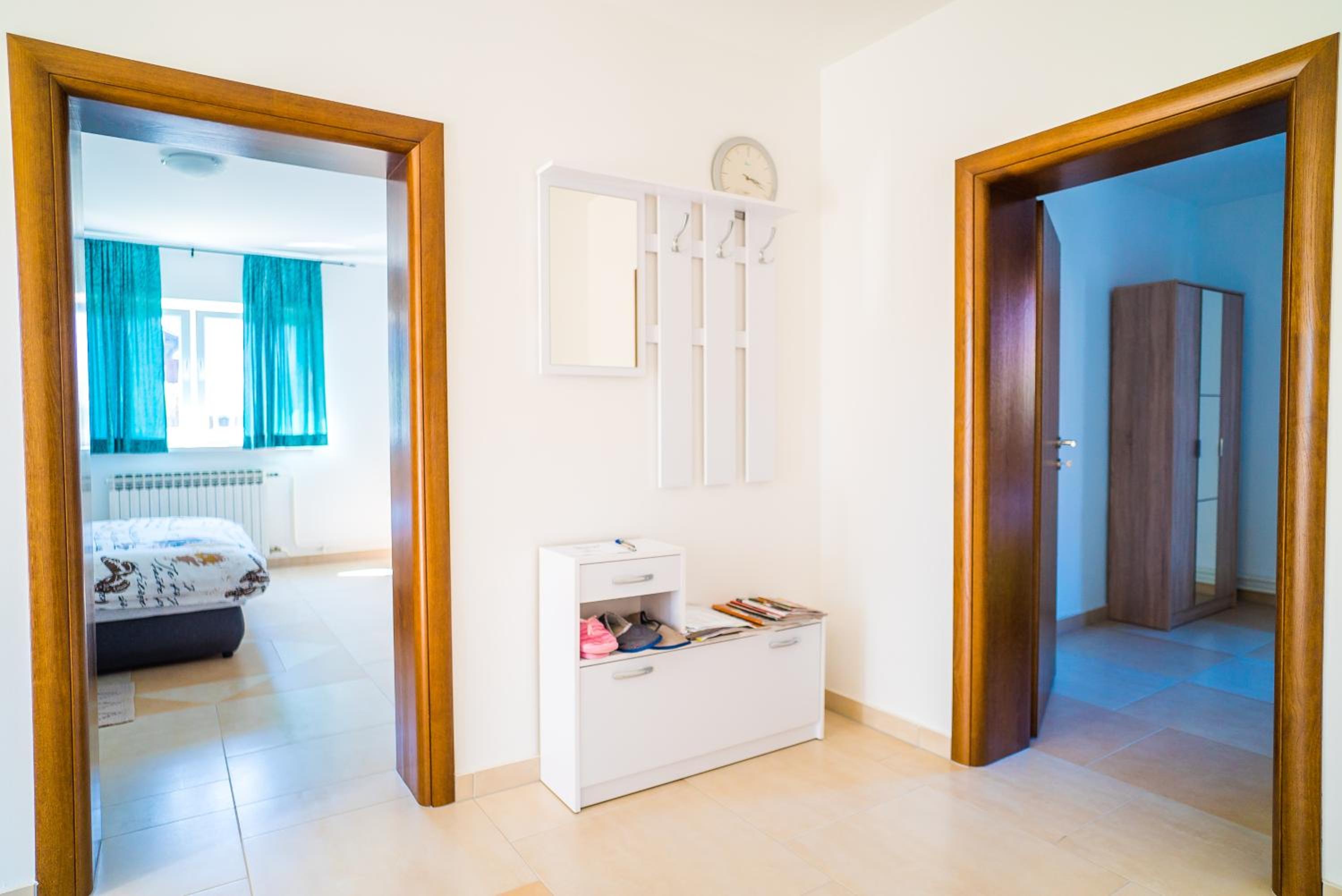 Three-Bedroom Apartment - Photo 8