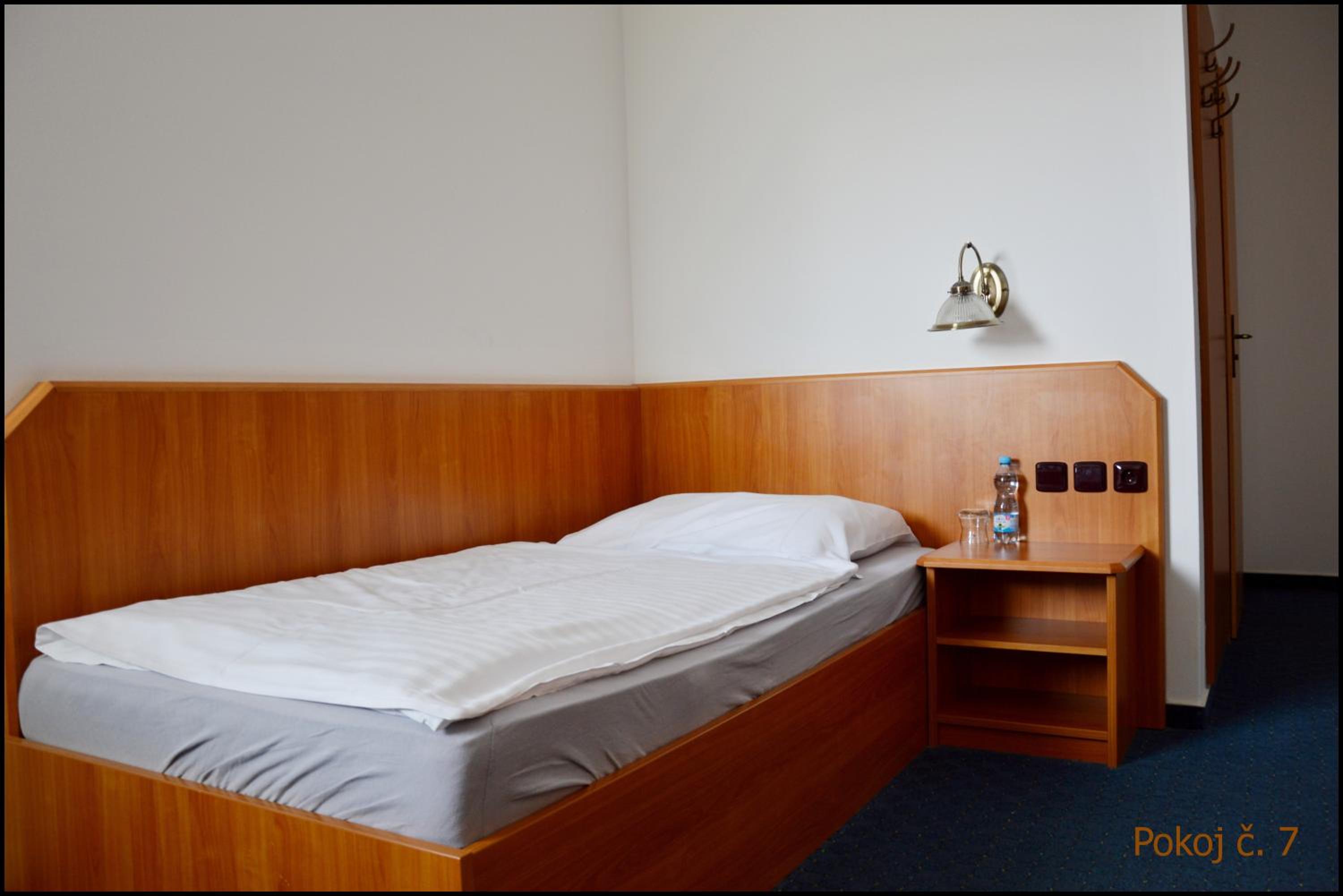 Standard Single Room with Shower photo 2