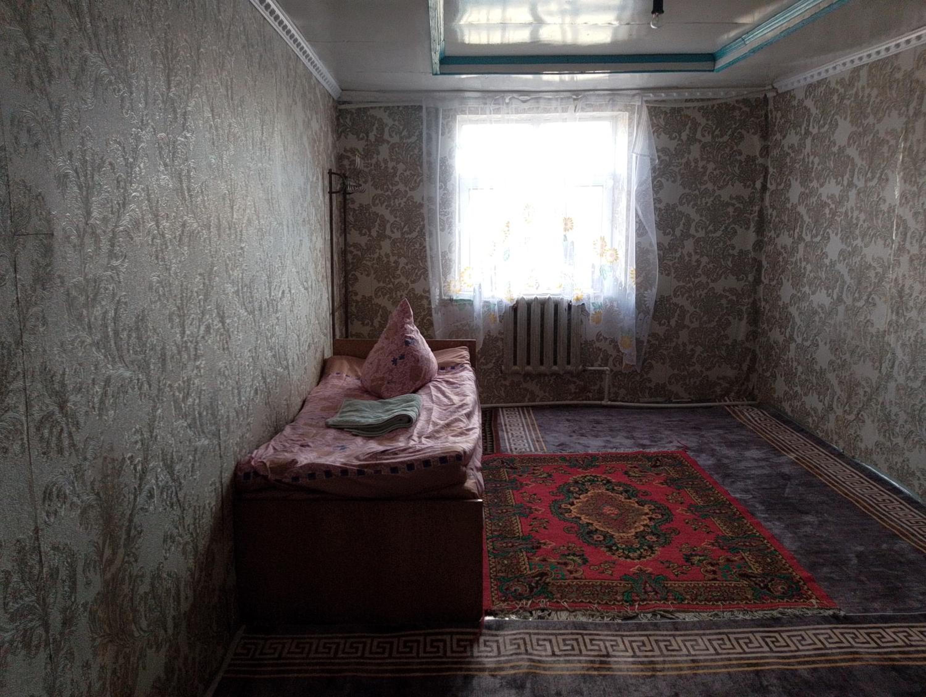 Single Room with Shared Bathroom