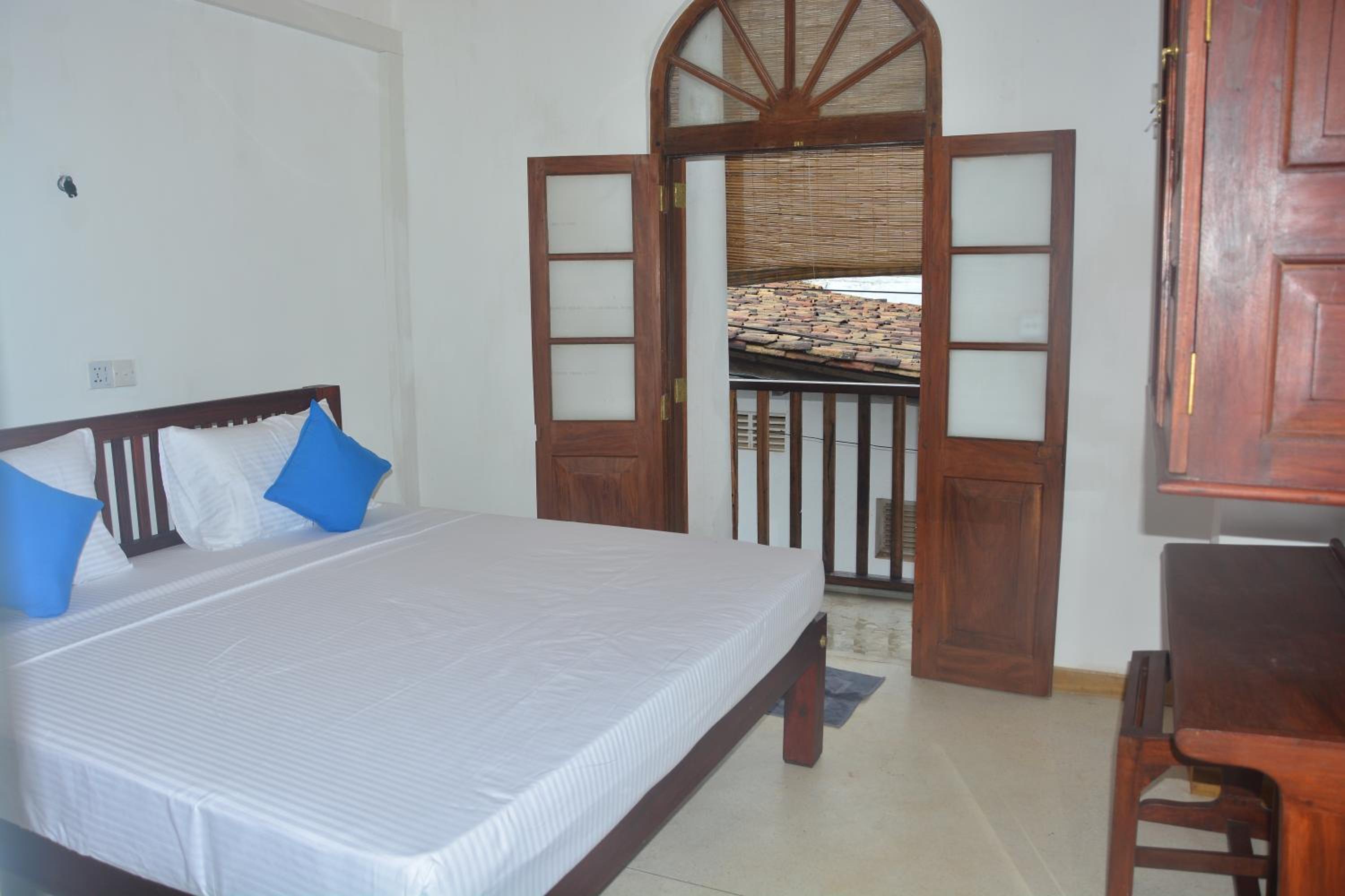 Deluxe Double Room with Balcony Fence photo 1