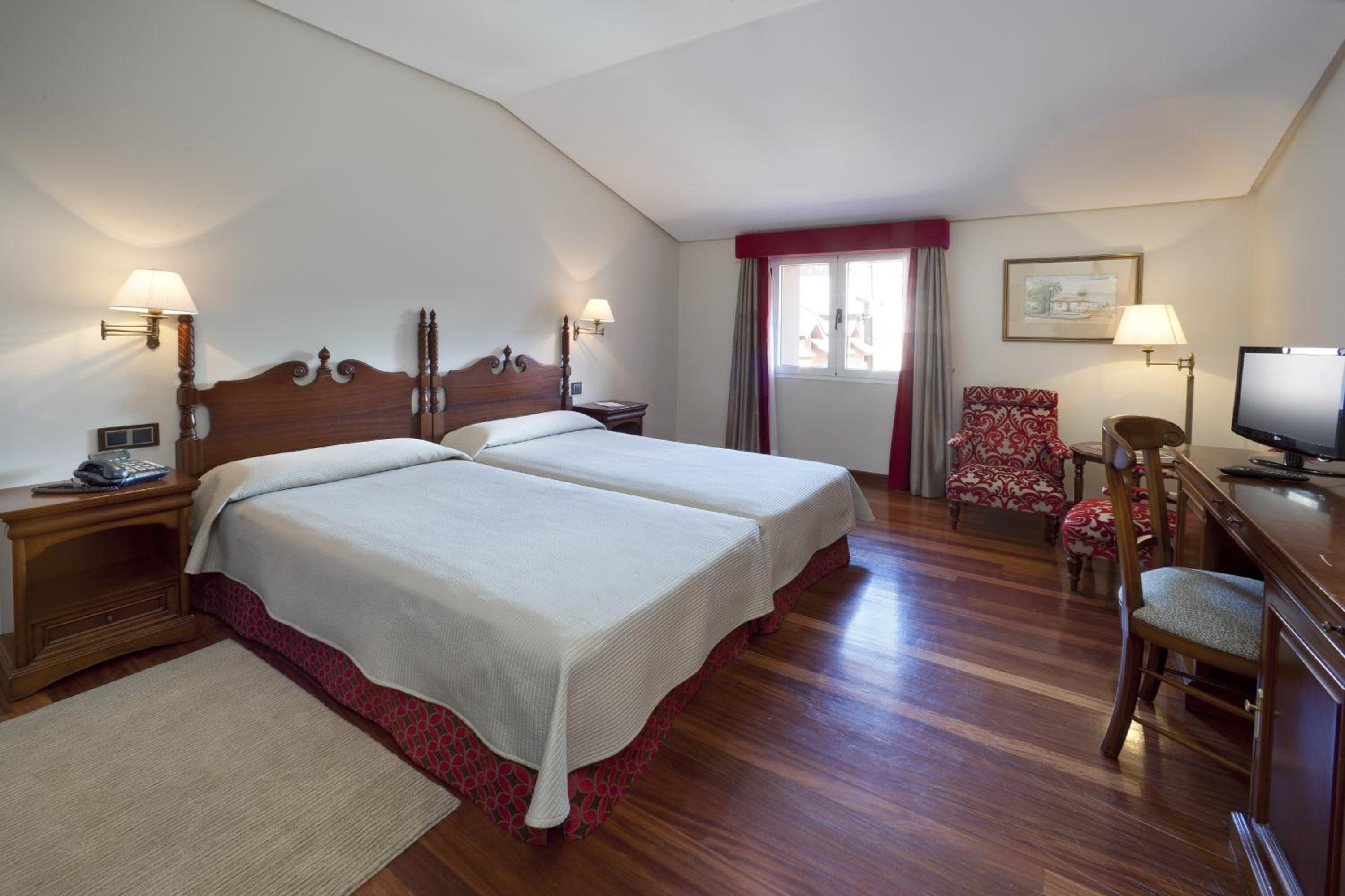 Standard Double Room - Photo 2