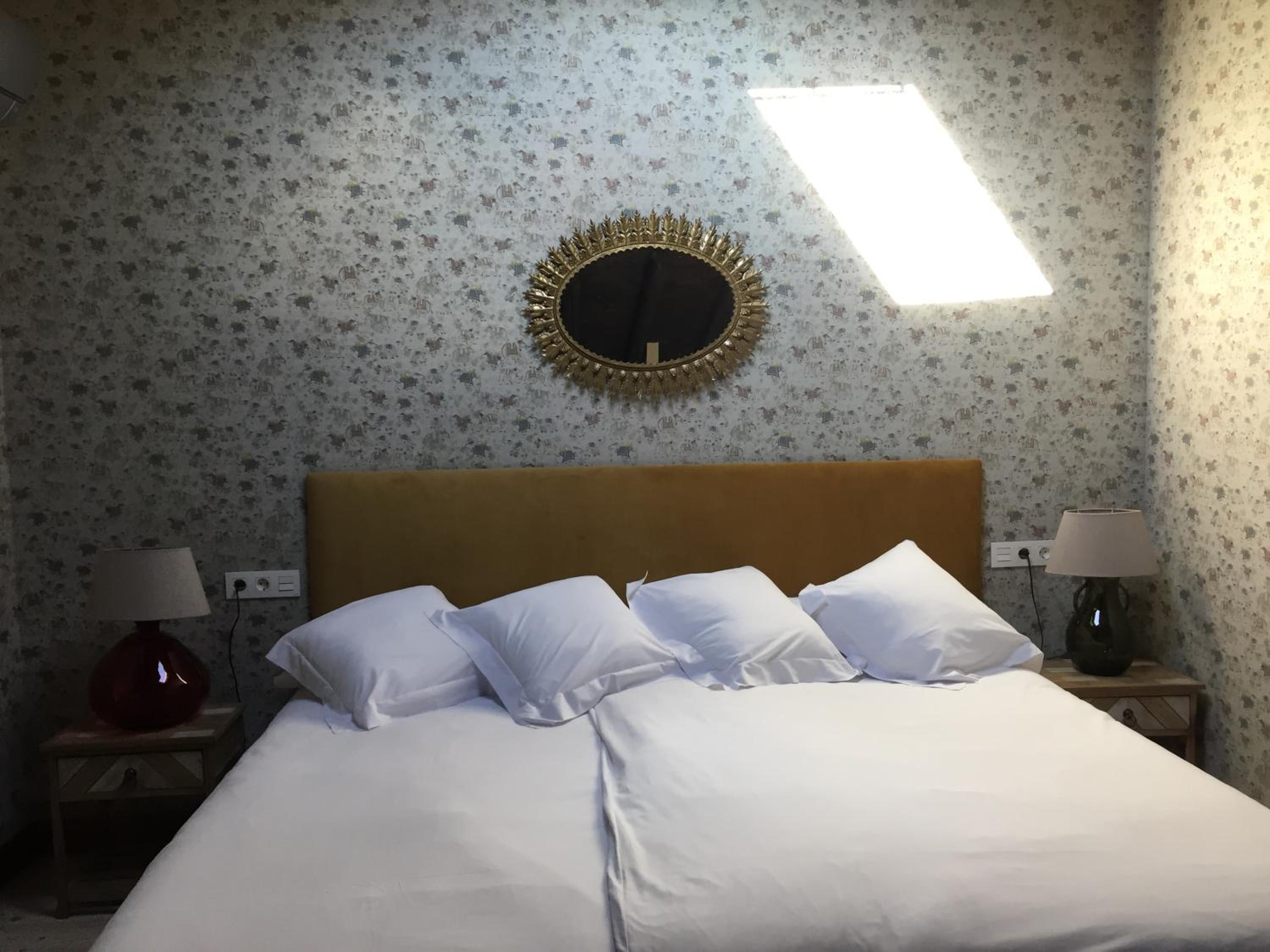 Deluxe Double Room - Photo 2