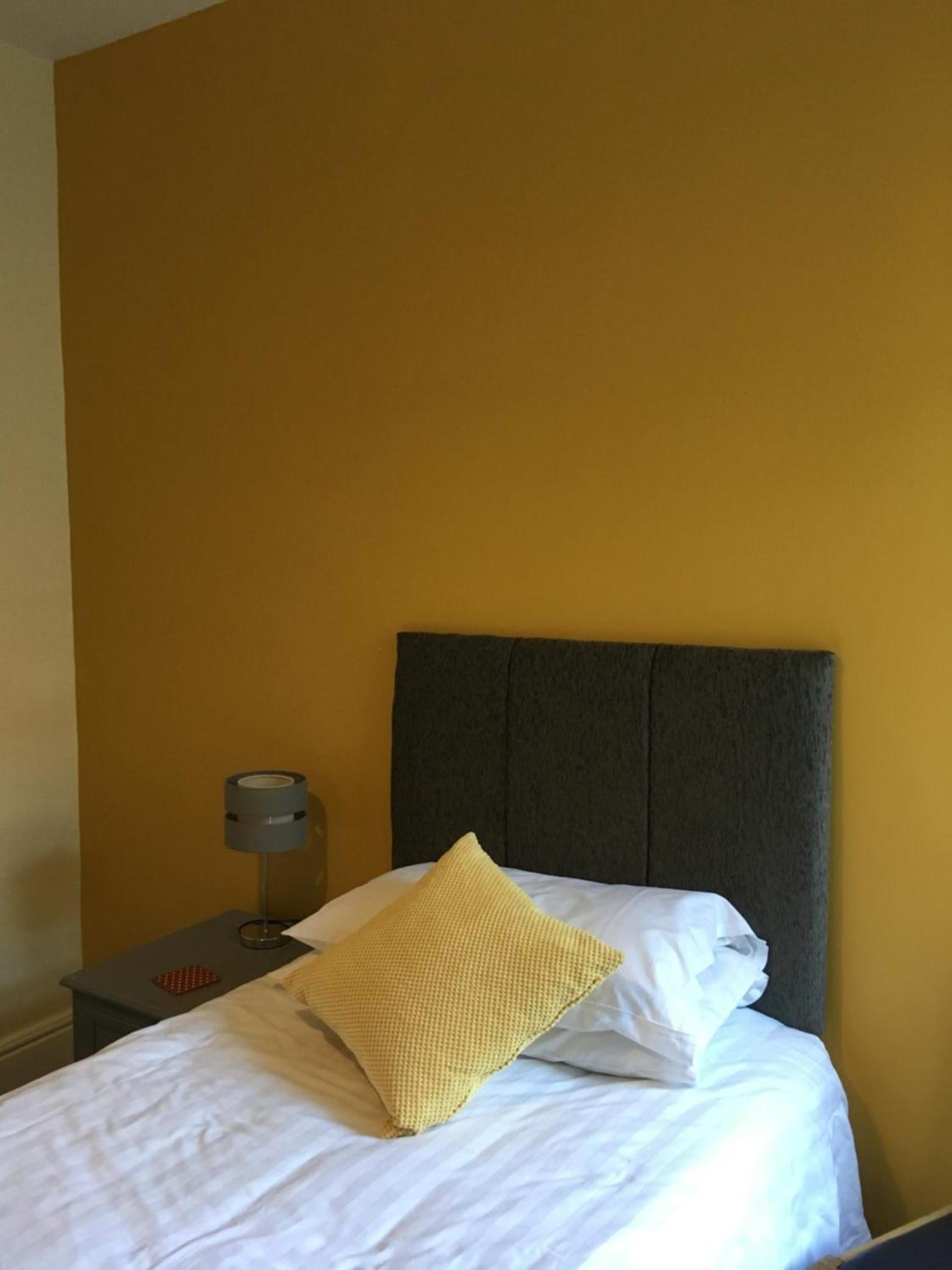 Single Room photo 2