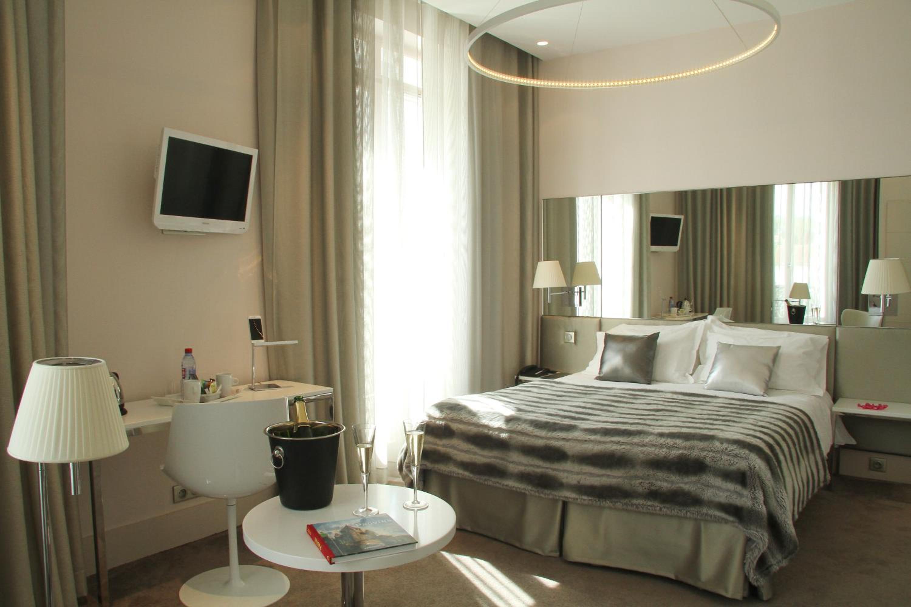Deluxe Double or Twin Room - Photo 1