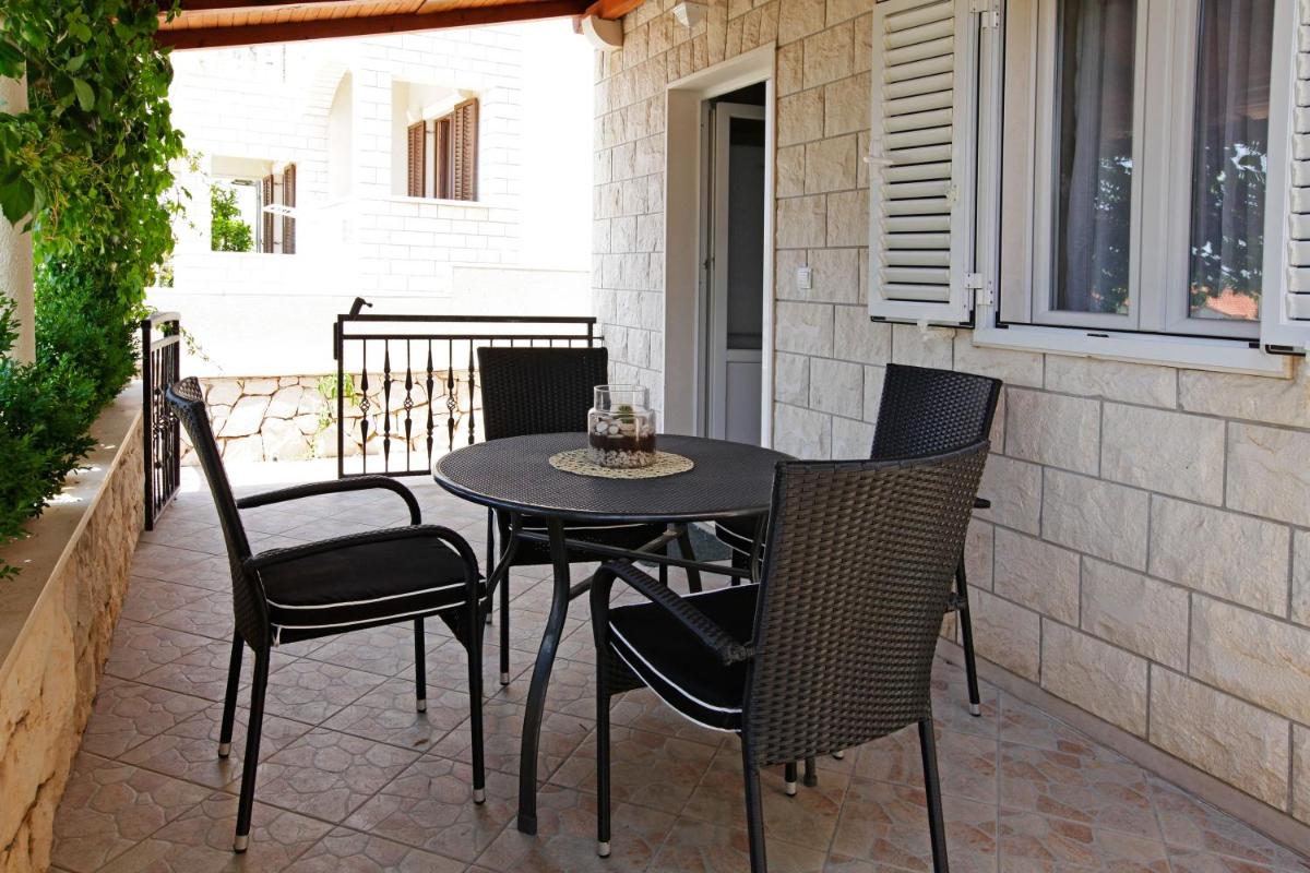 Apartment - Ground Floor photo 3