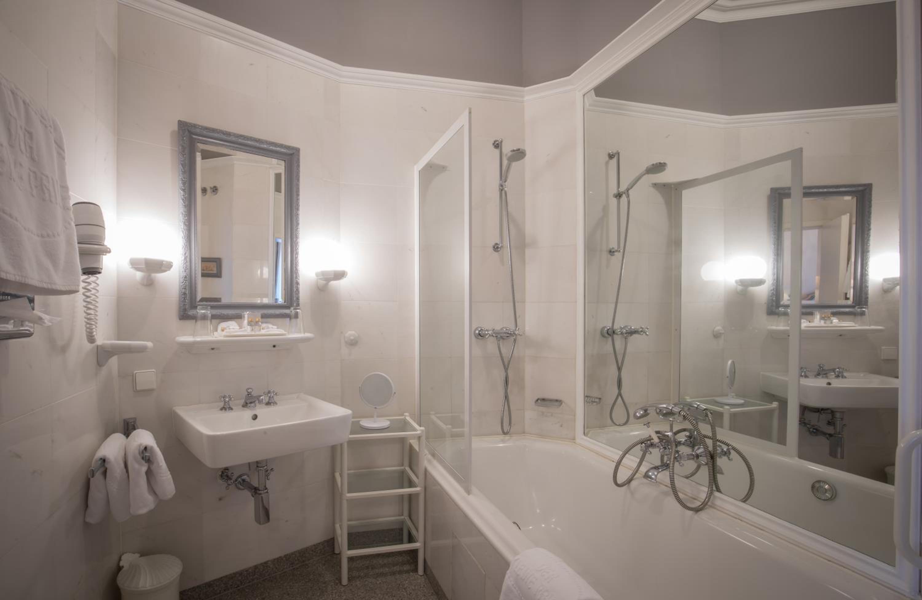 Comfort Double Room - Photo 8