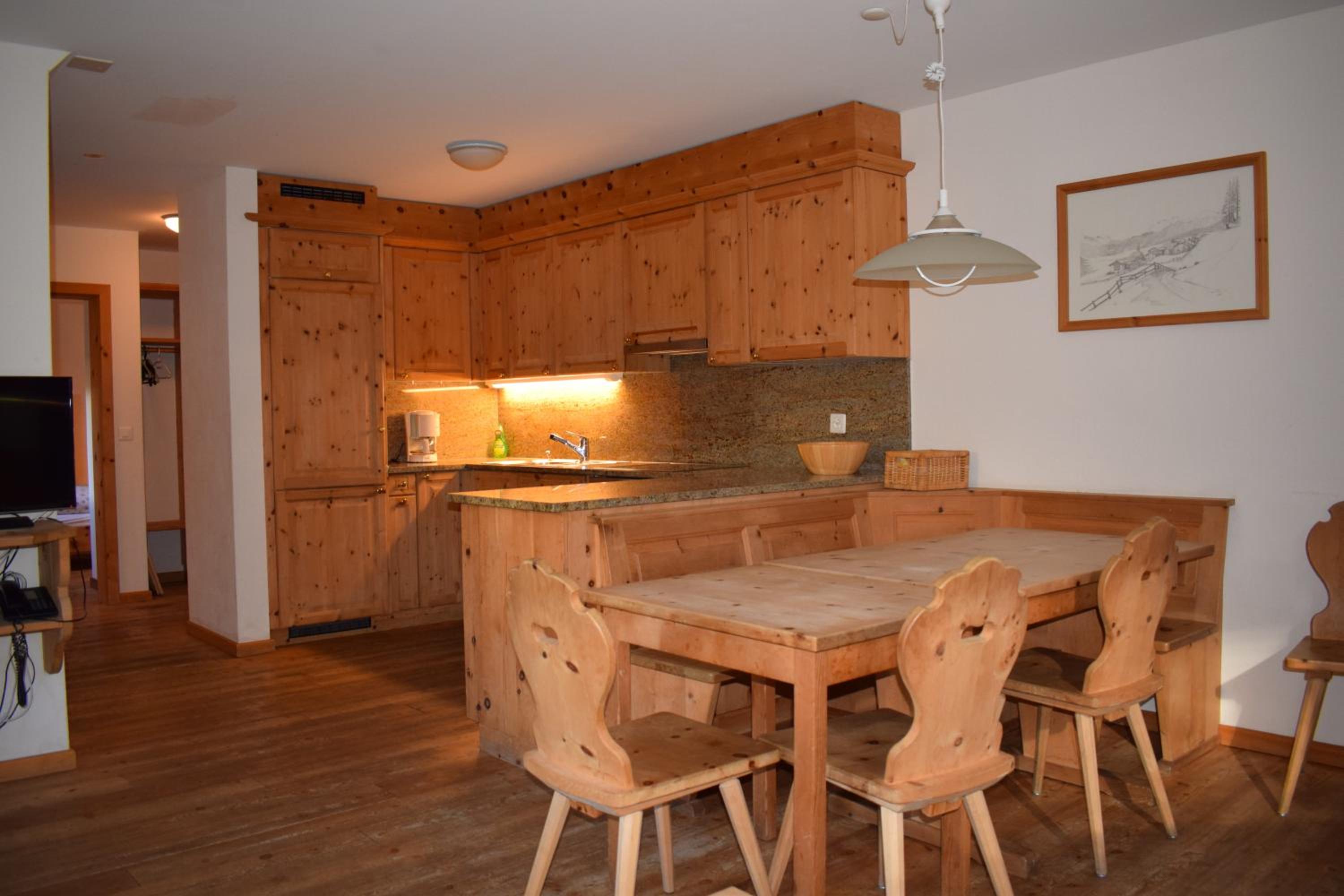 Apartment - Split Level photo 3