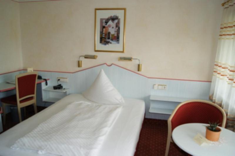 Economy Single Room