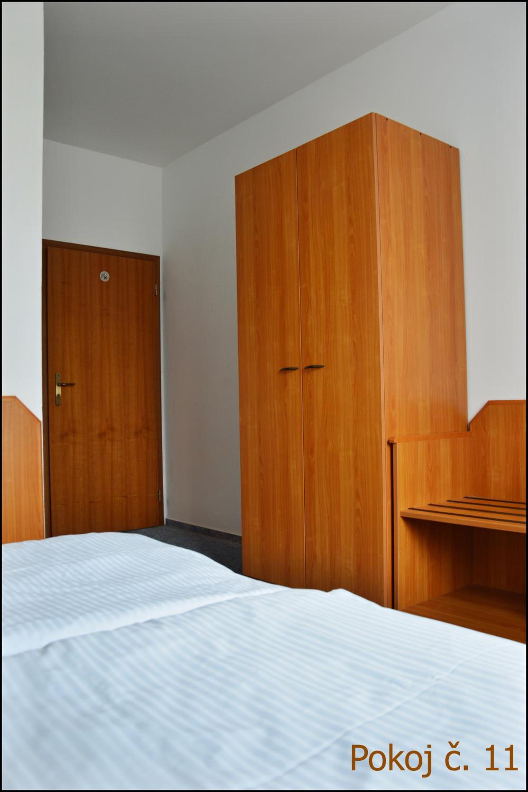 Small Double or Twin Room photo 3