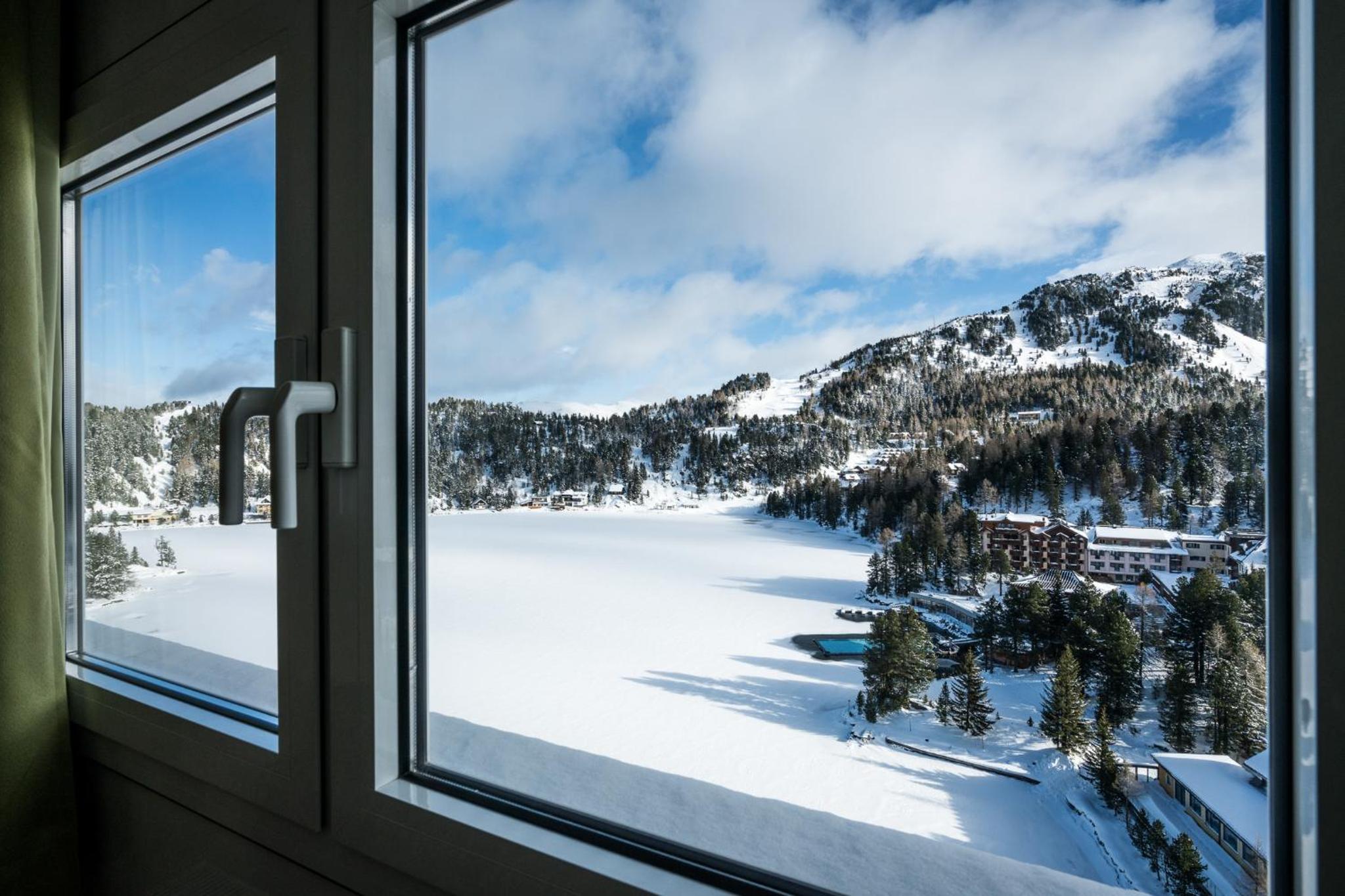Double Room with Lake View photo 2