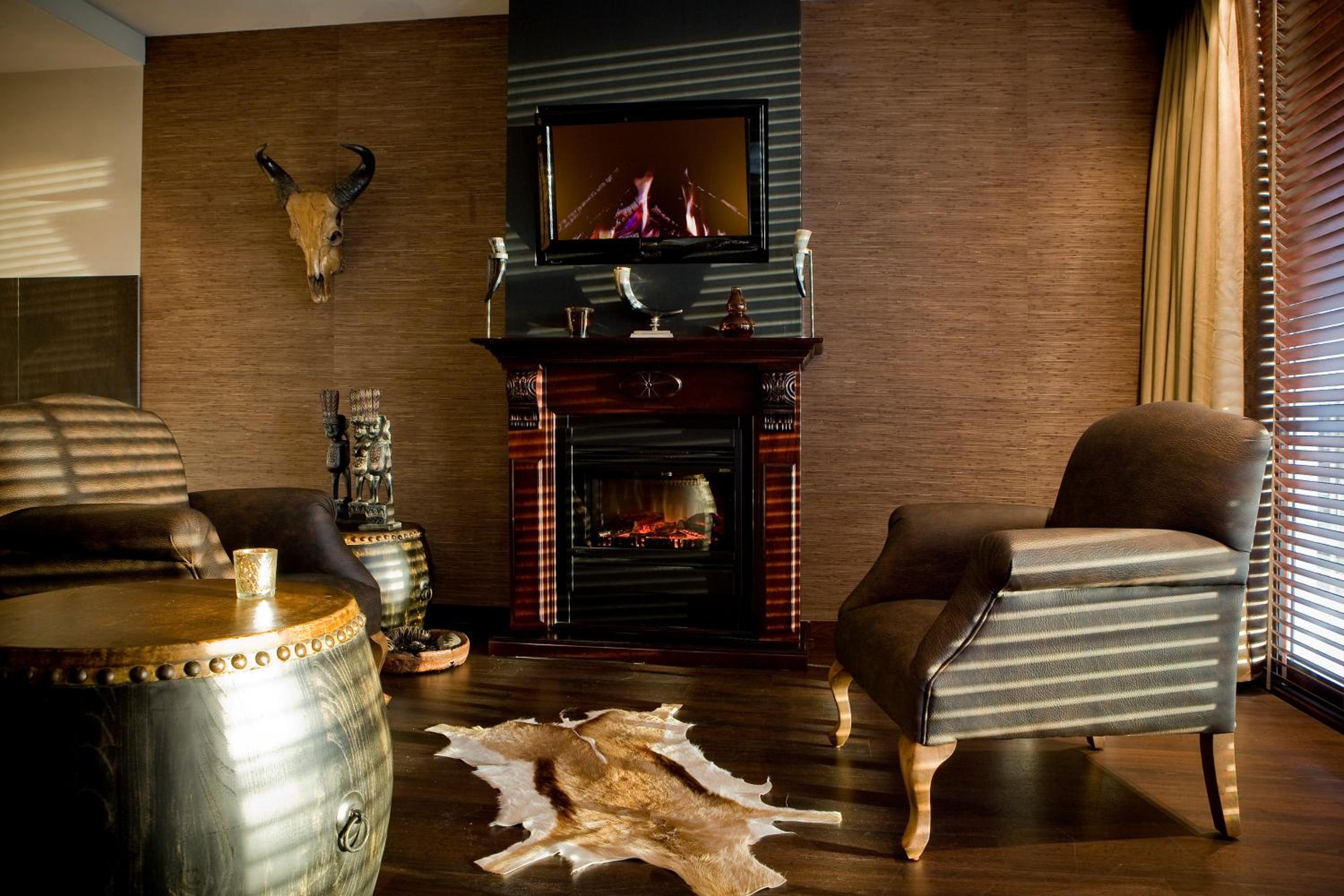 South Suite - Photo 3