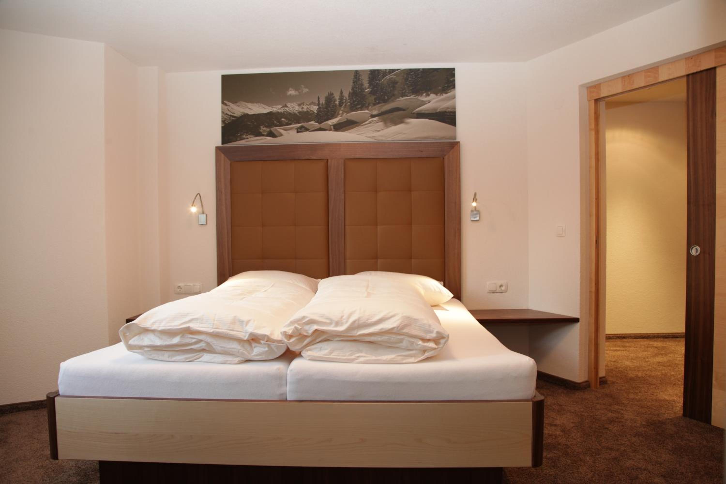 Apartment photo 2