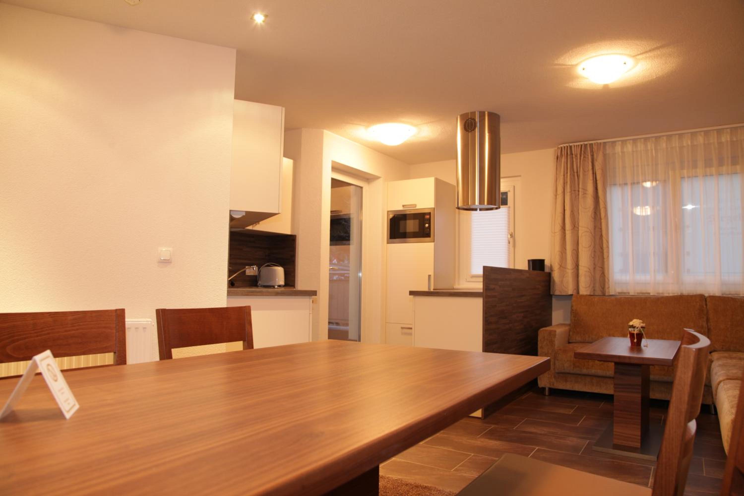 Apartment photo 2