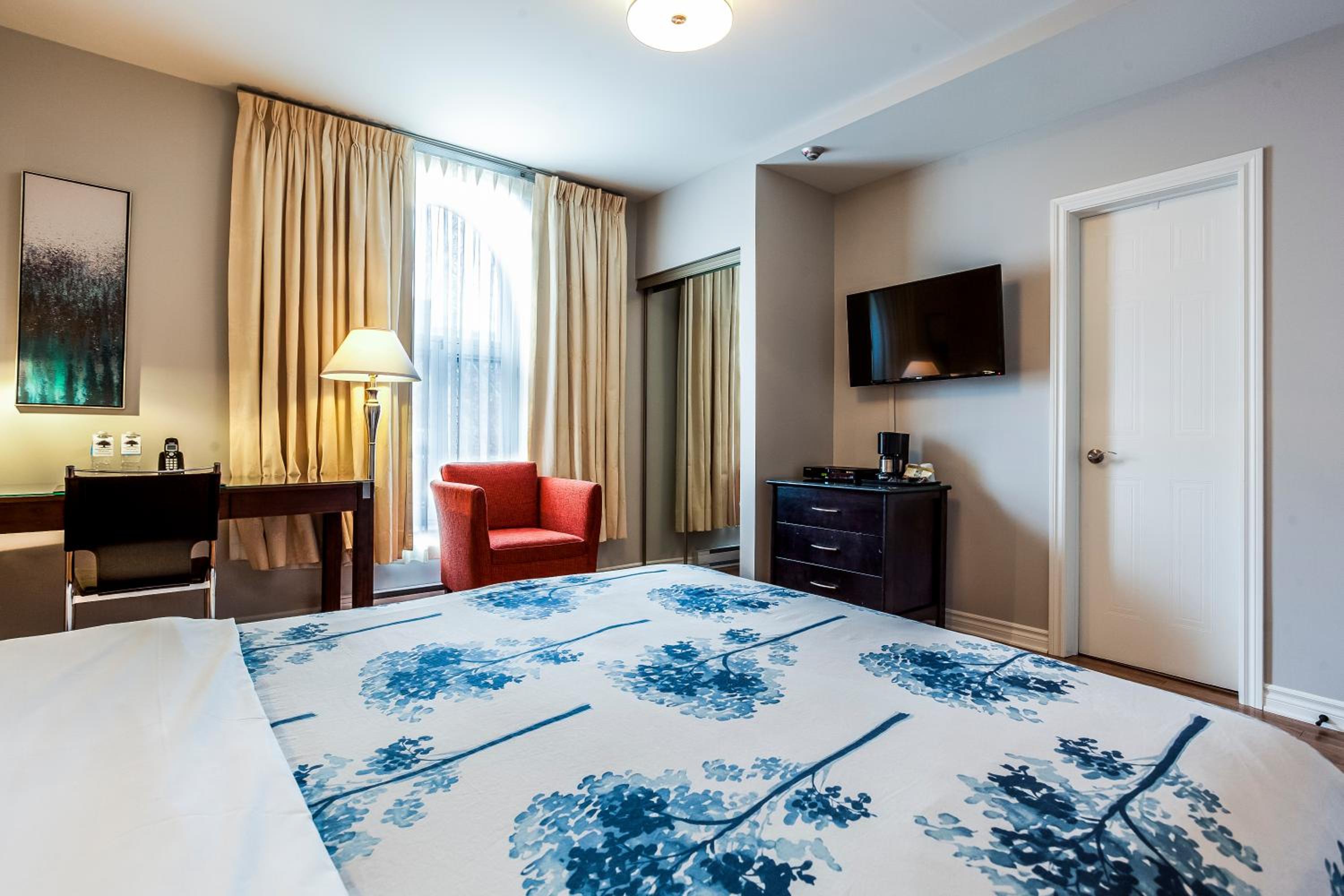 Standard Queen Room photo 2
