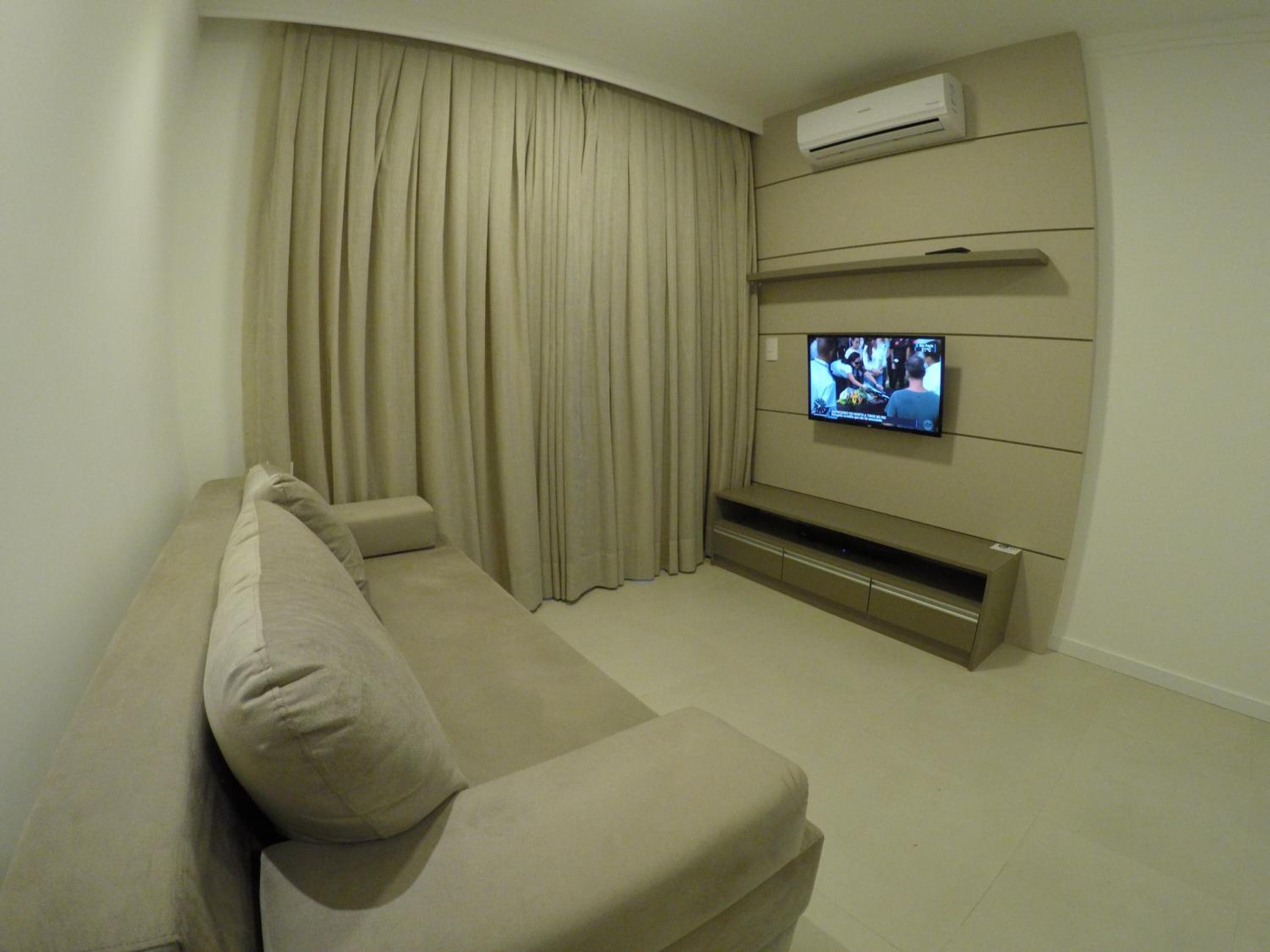 One-Bedroom Apartment - Photo 1