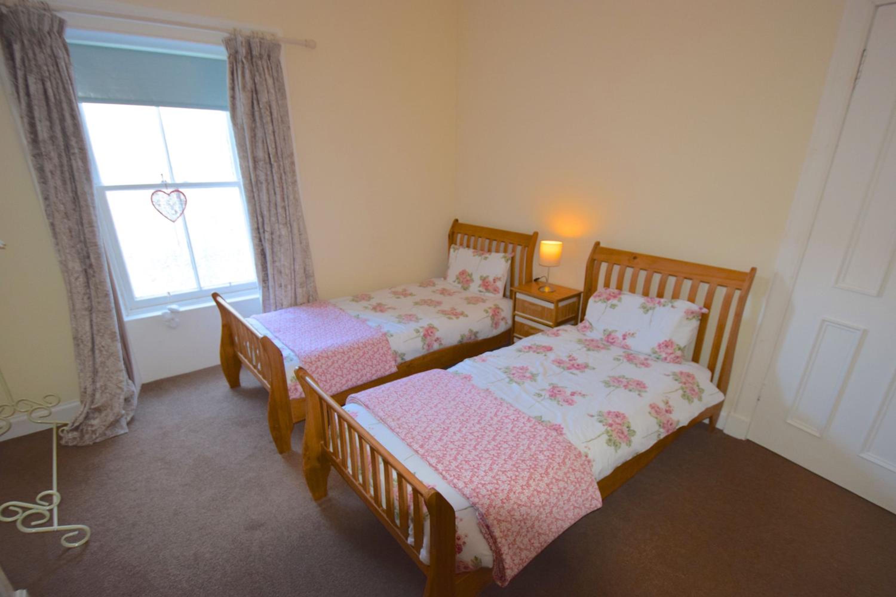 Four-Bedroom House photo 1