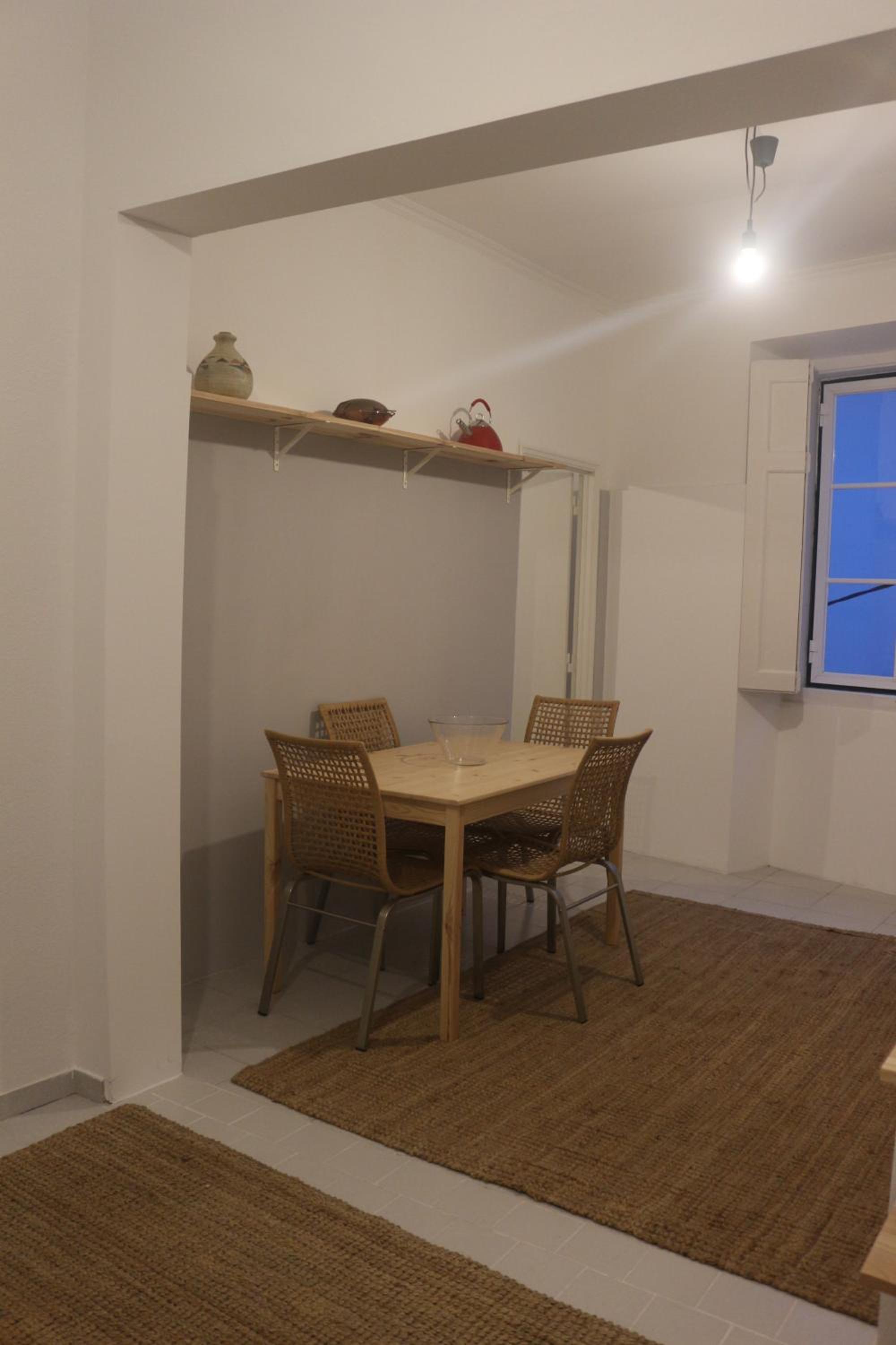 One-Bedroom Apartment photo 2