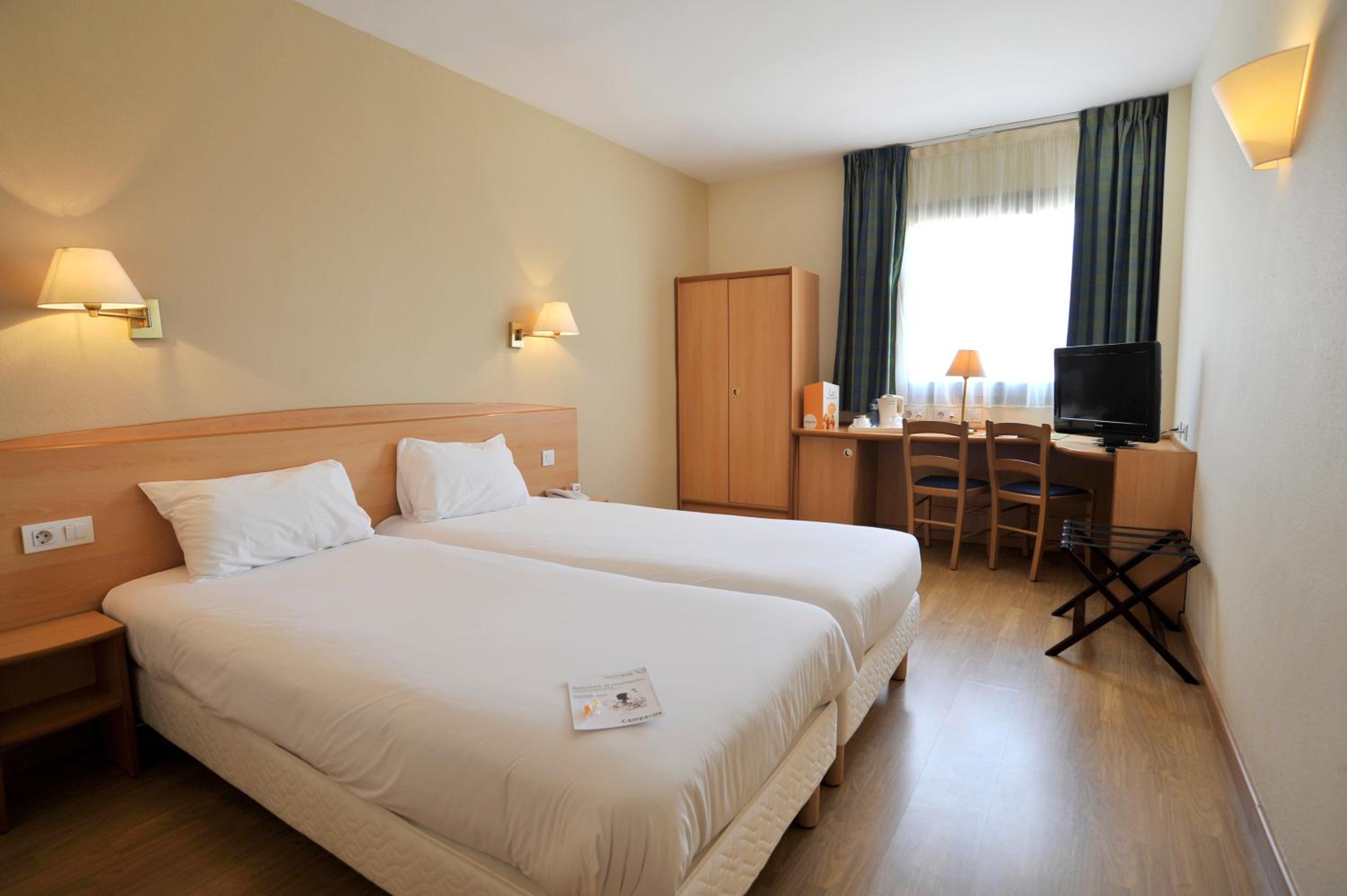 Twin Room - Photo 2
