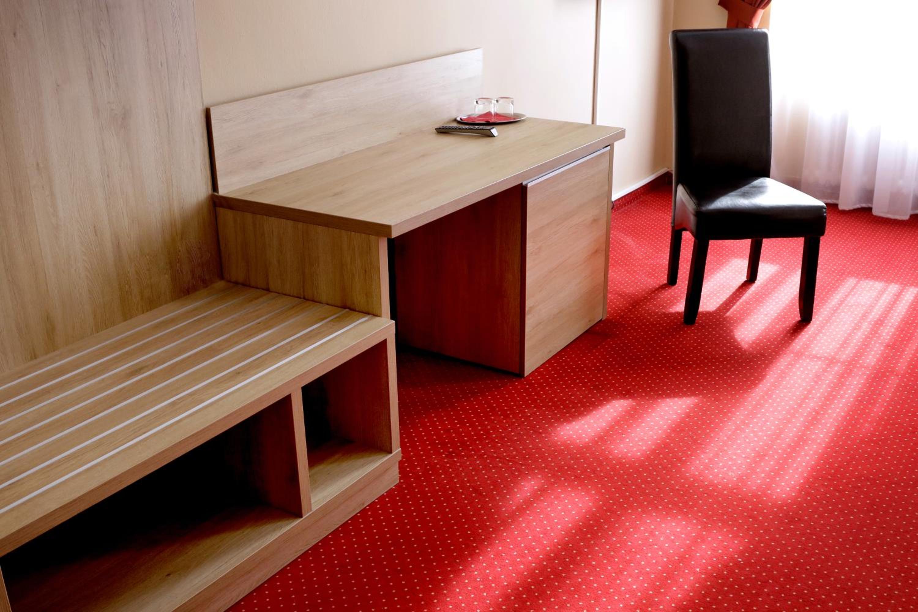 Standard Double Room - Photo 15