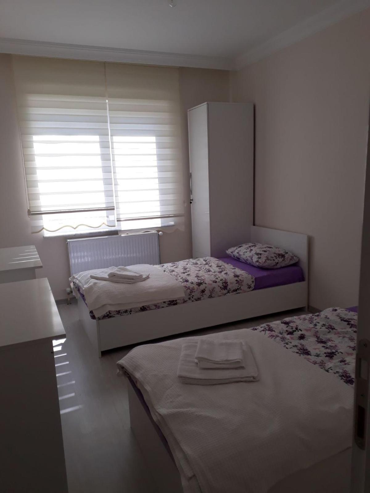 Studio Apartment photo 2