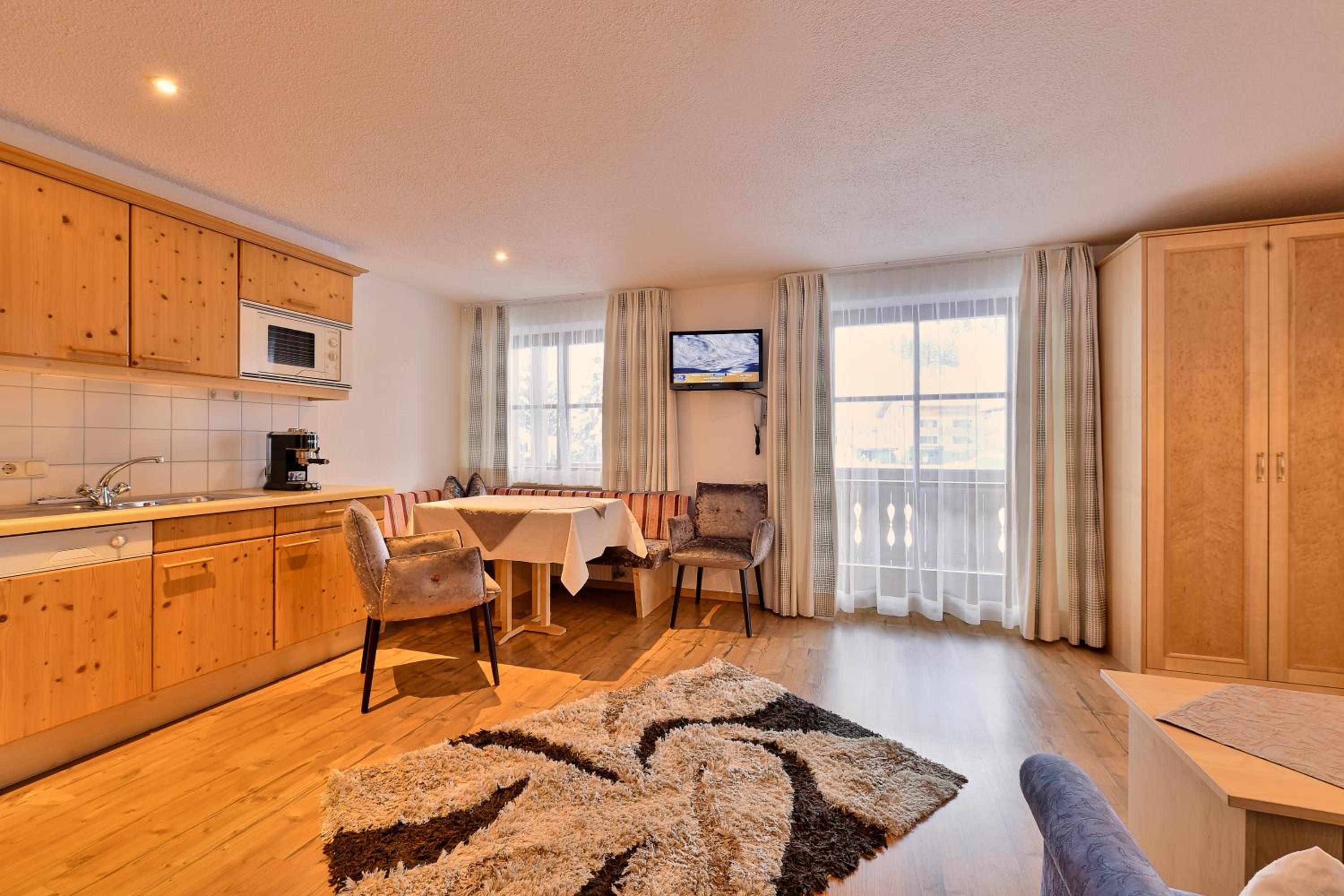 One-Bedroom Apartment photo 3
