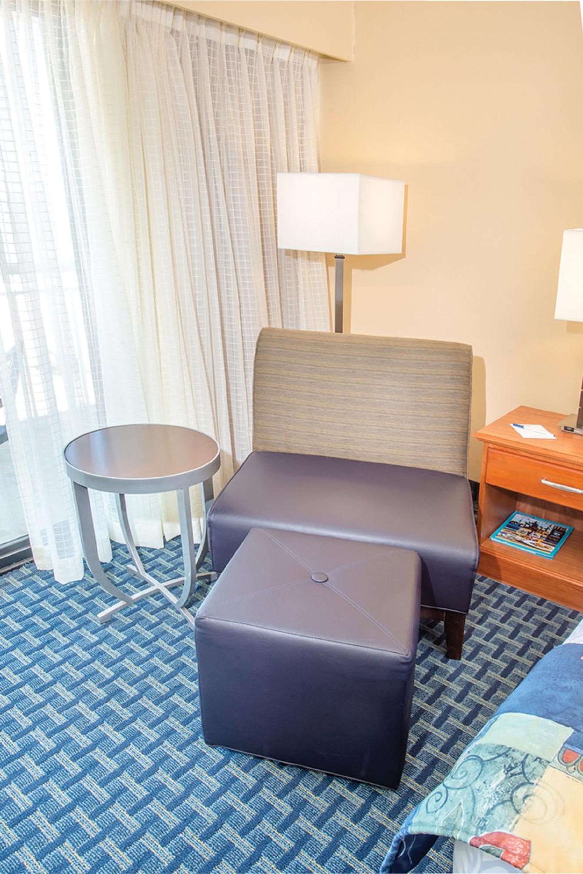 King Room with Oceanfront View - Non-Smoking - Photo 6