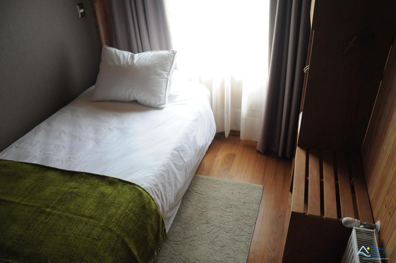 Single Room with Private Bathroom photo 3
